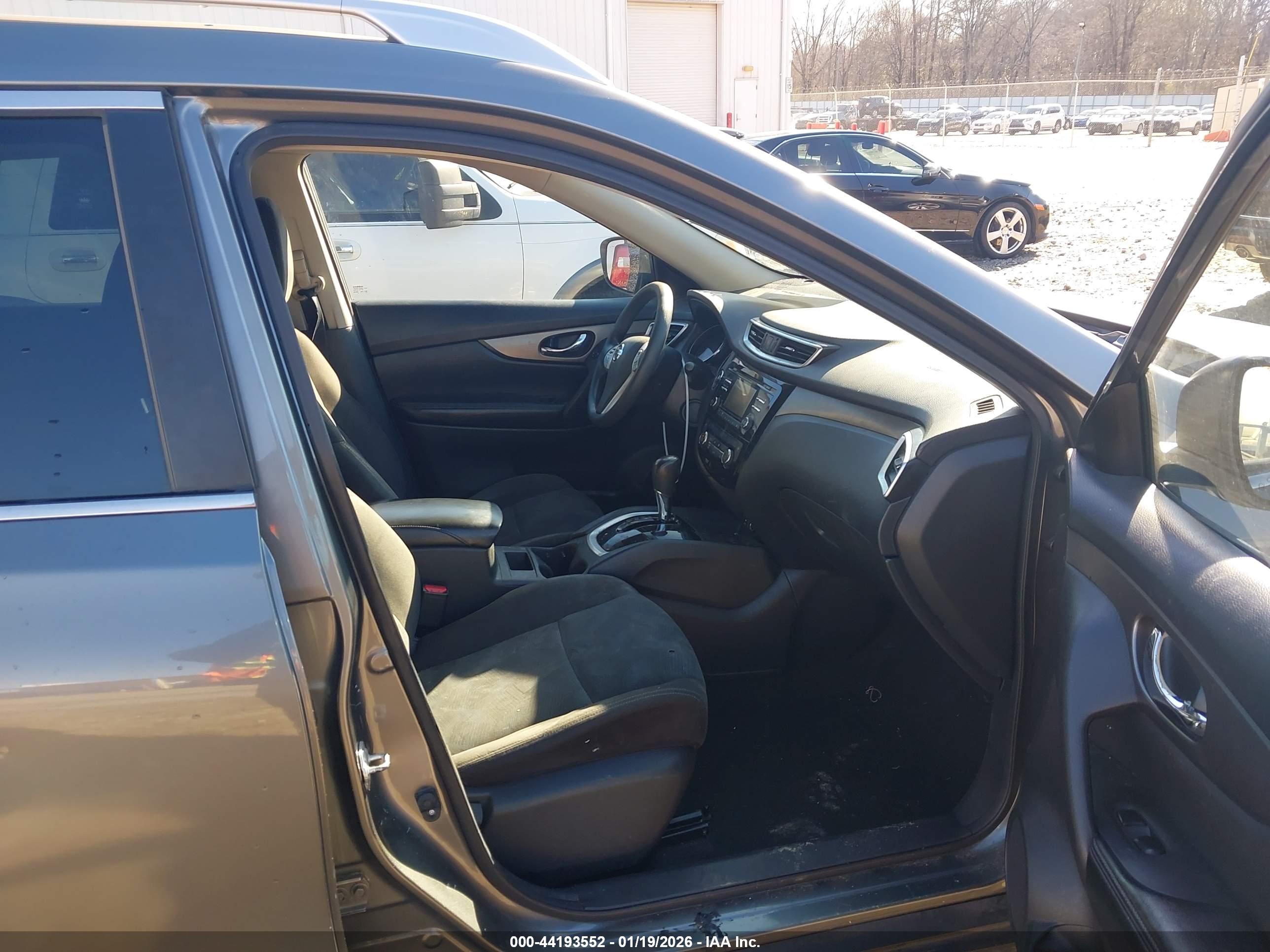 NISSAN ROGUE image 5