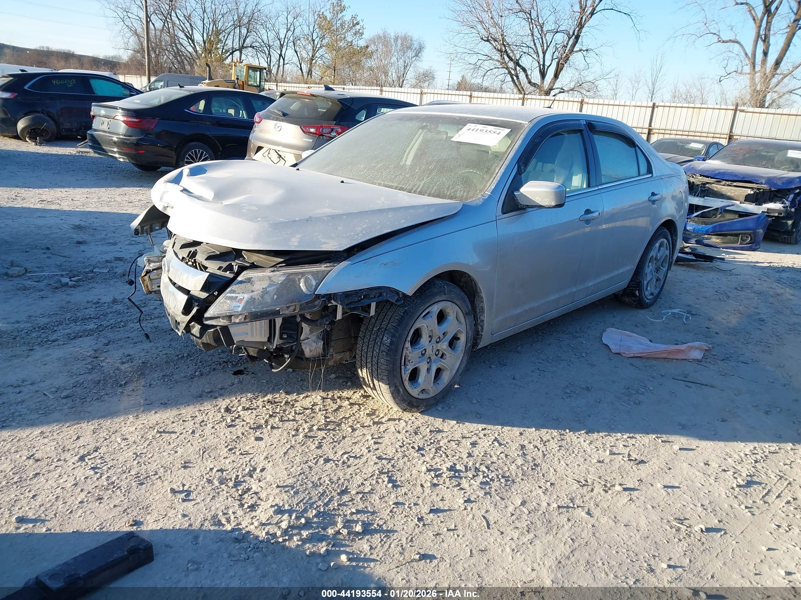 FORD FUSION image 2