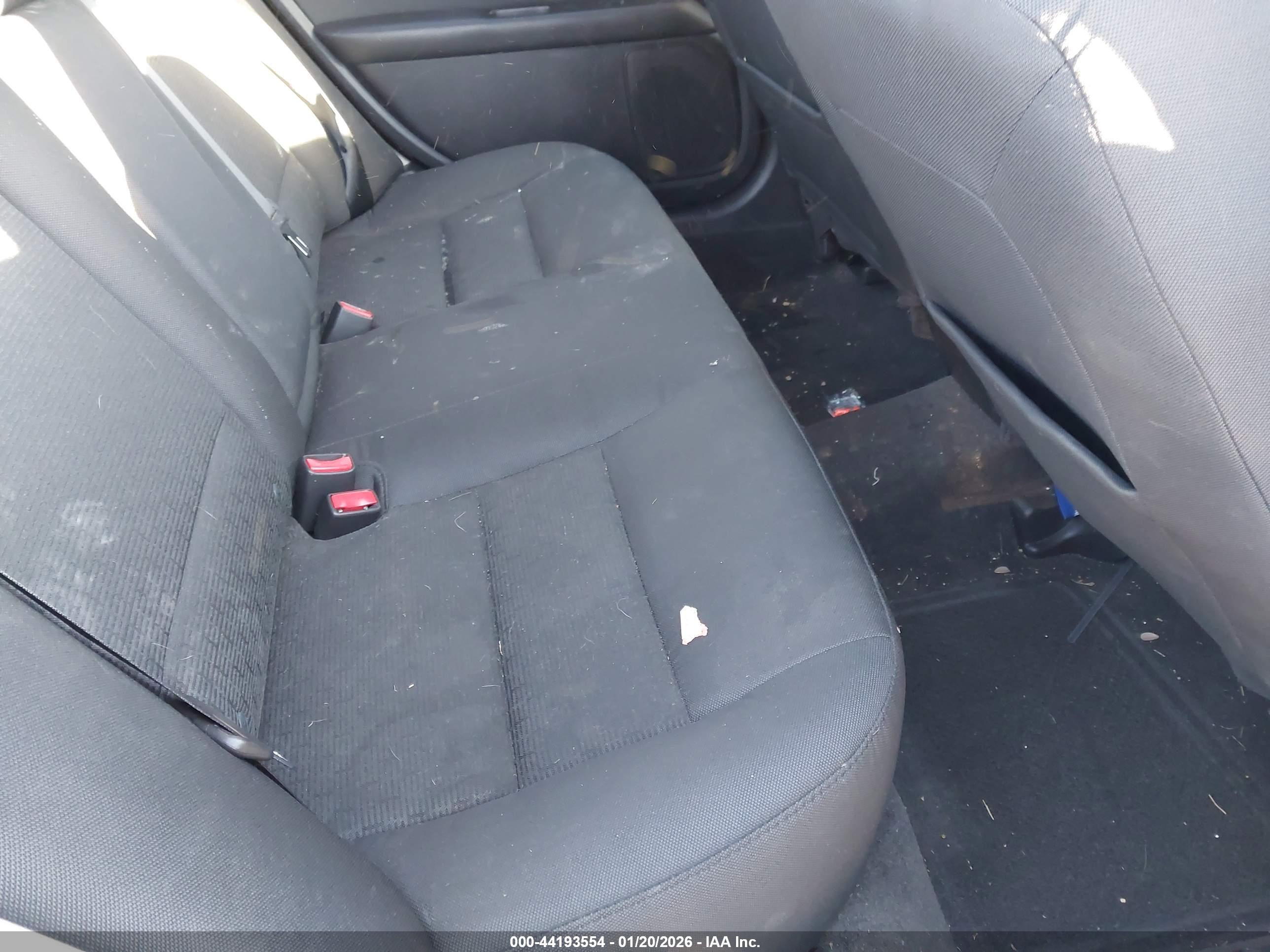 FORD FUSION image 8