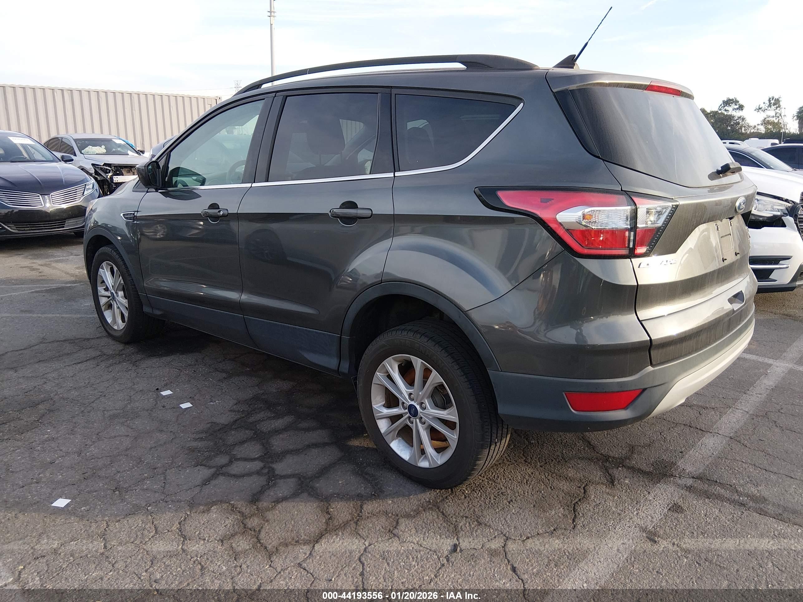 FORD ESCAPE image 3