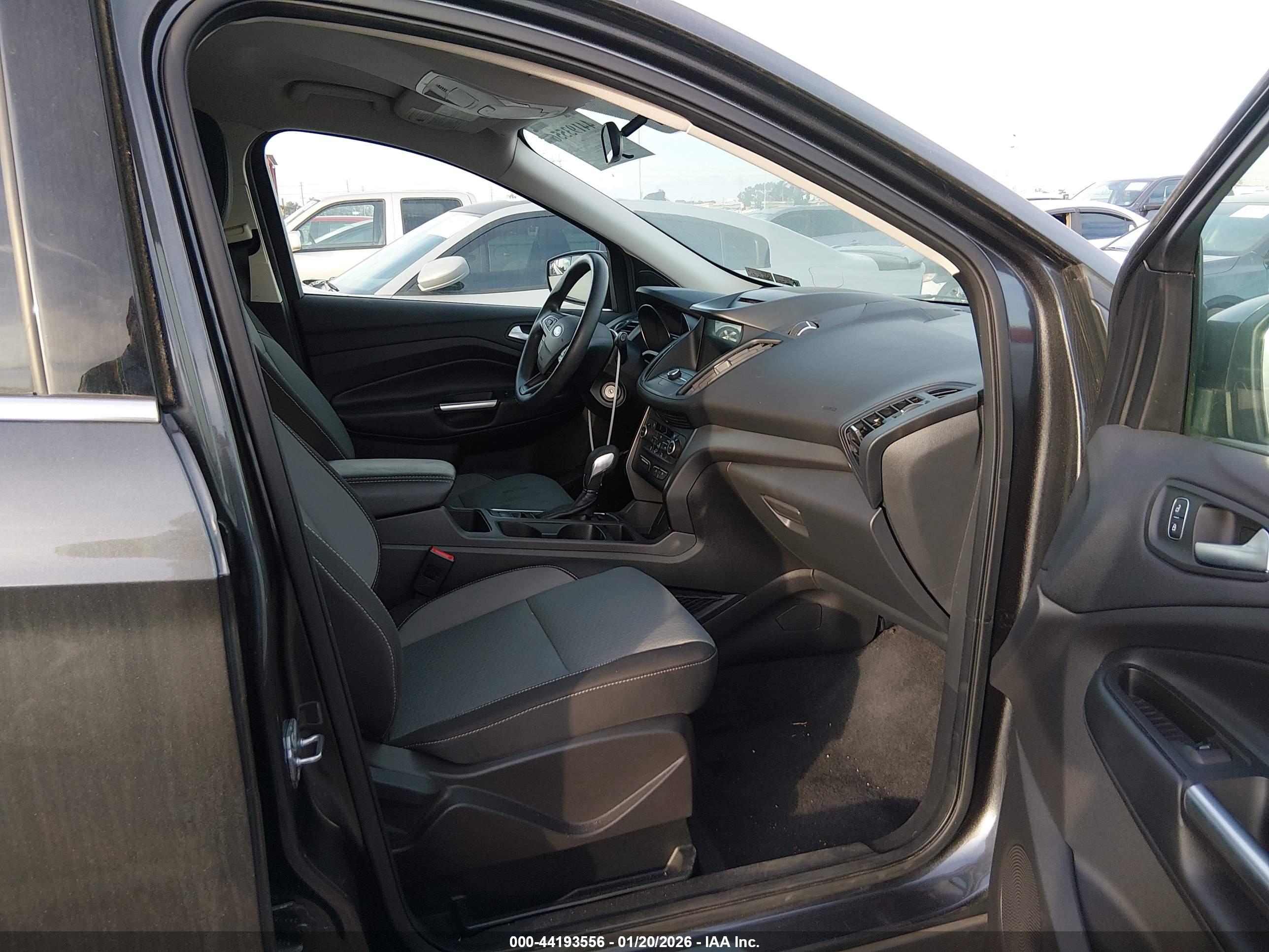 FORD ESCAPE image 5