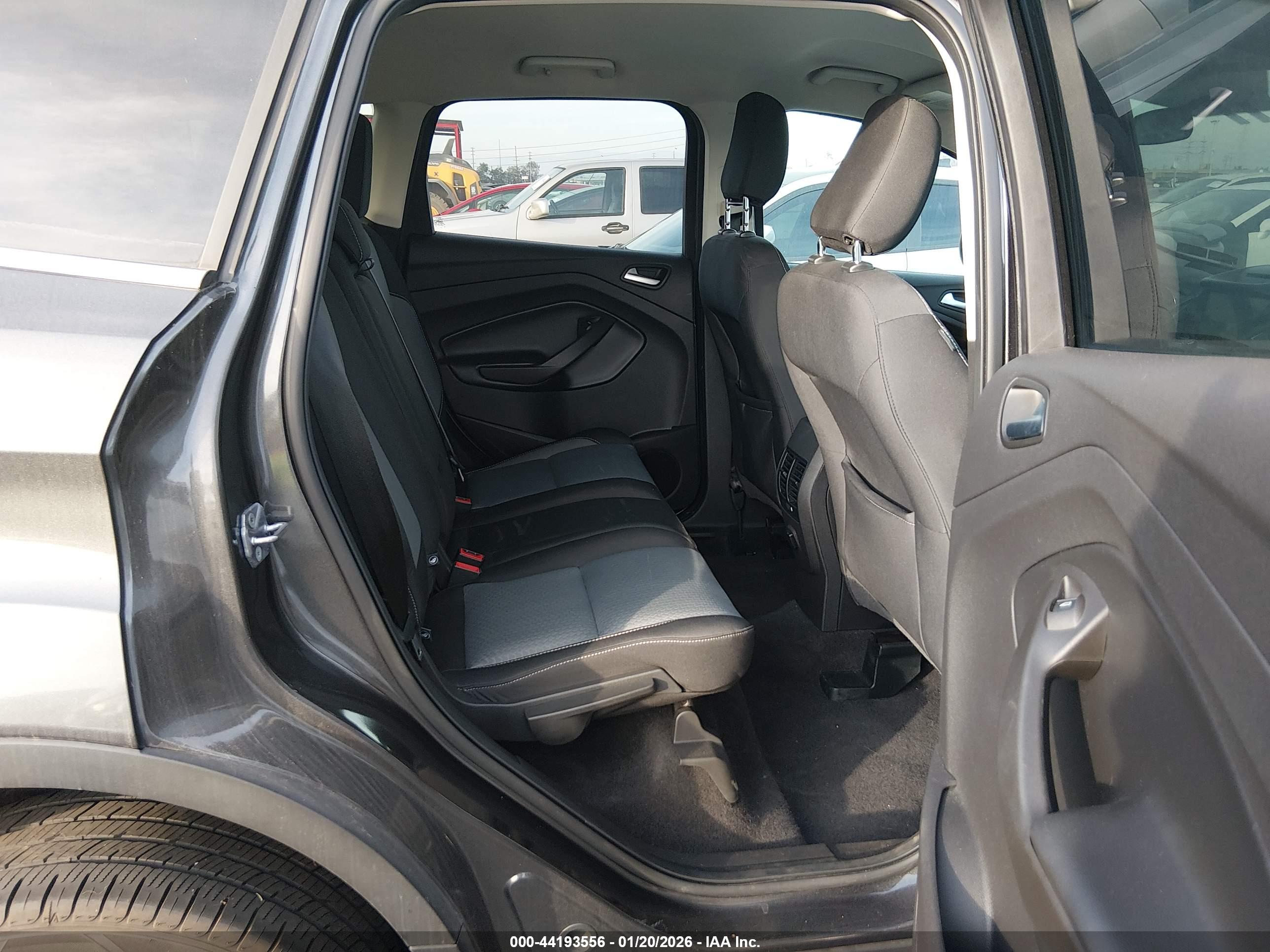 FORD ESCAPE image 8
