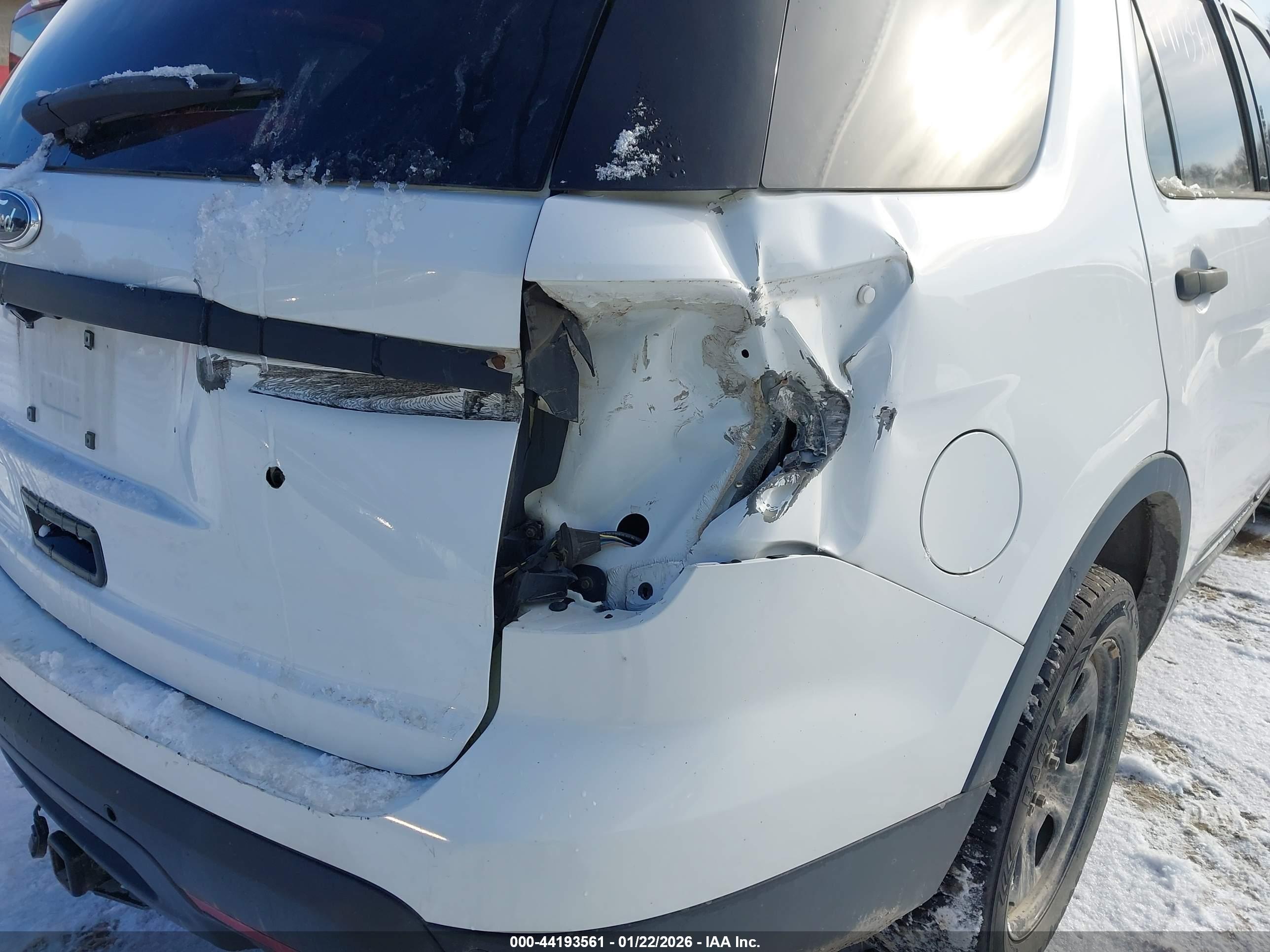 FORD UTILITY image 6