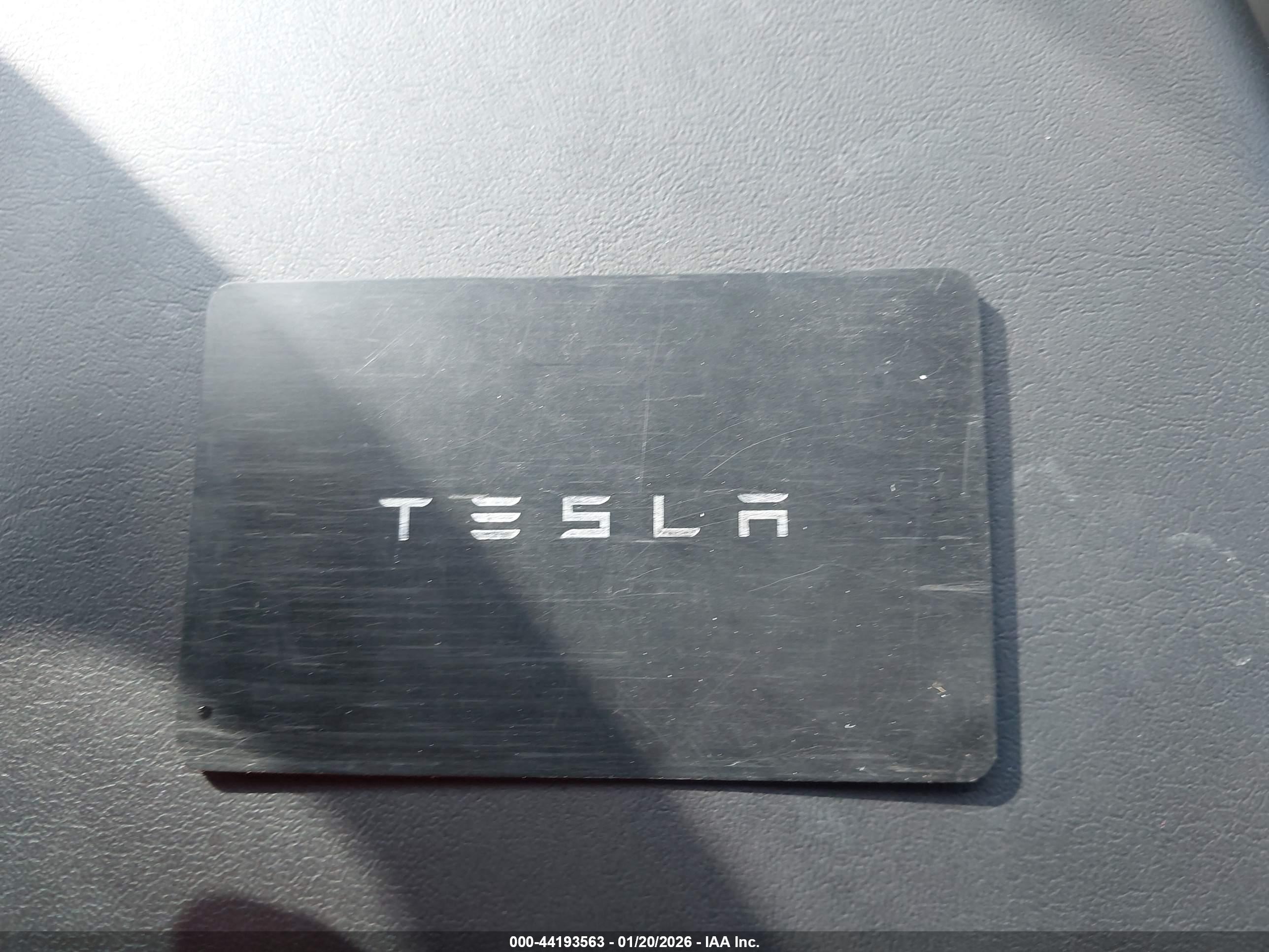 TESLA MODEL image 11