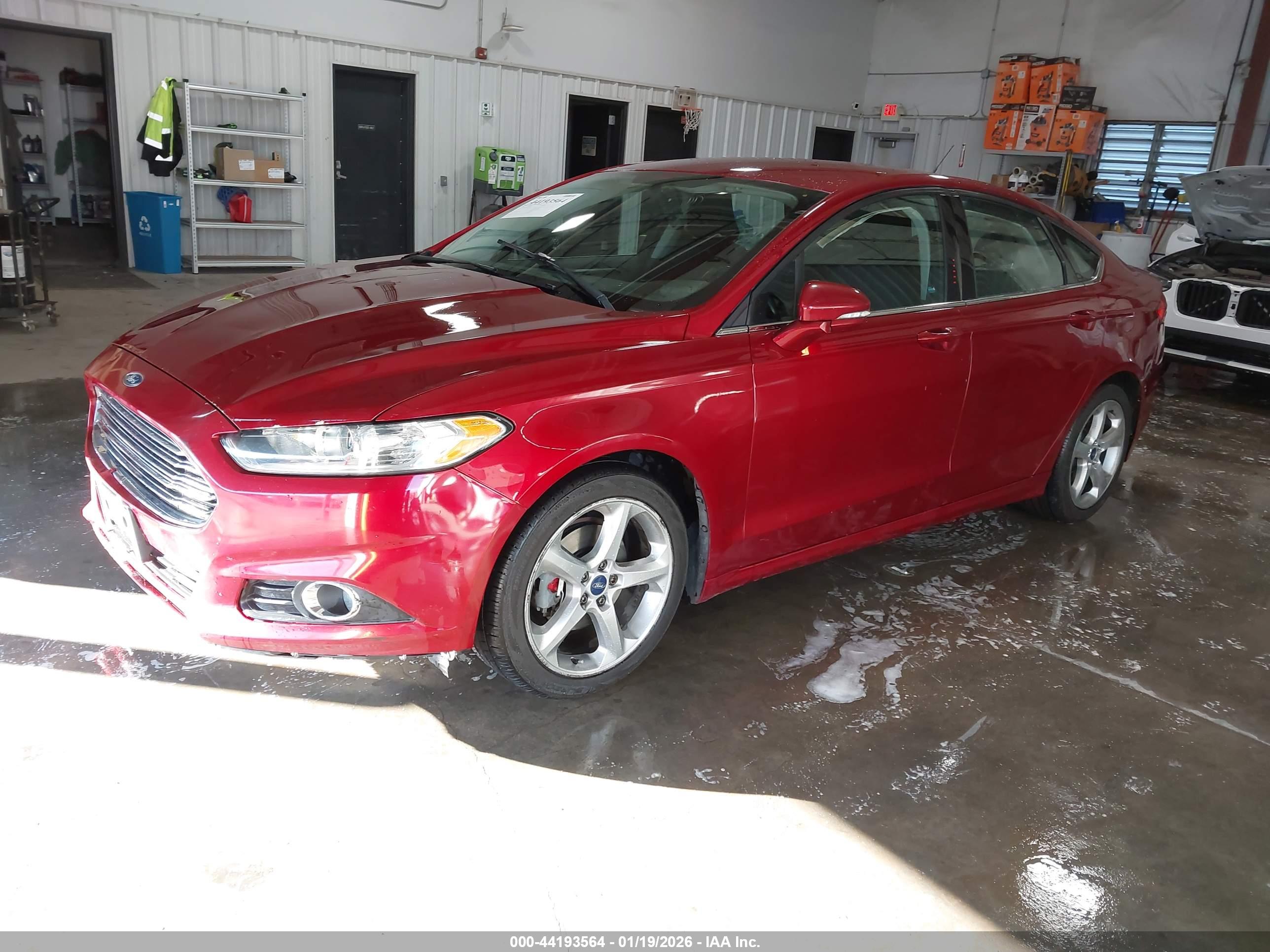 FORD FUSION image 2