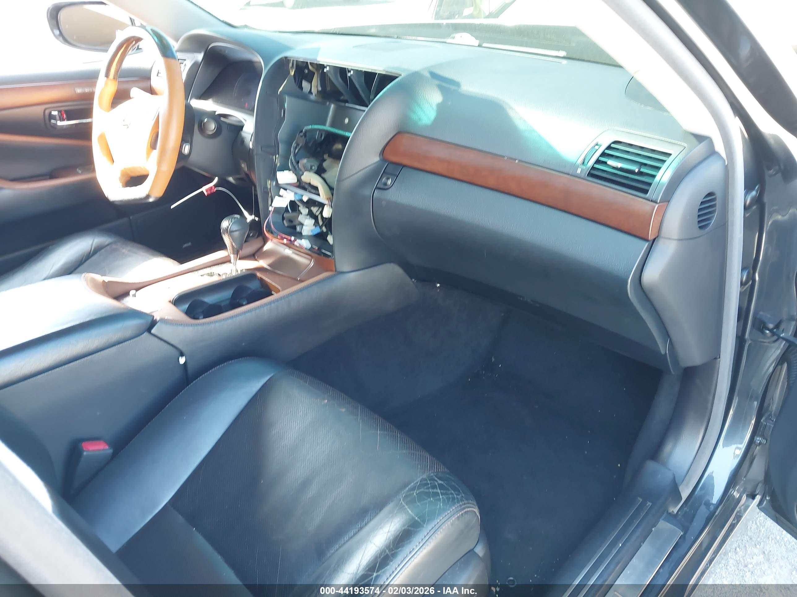 LEXUS LS image 5