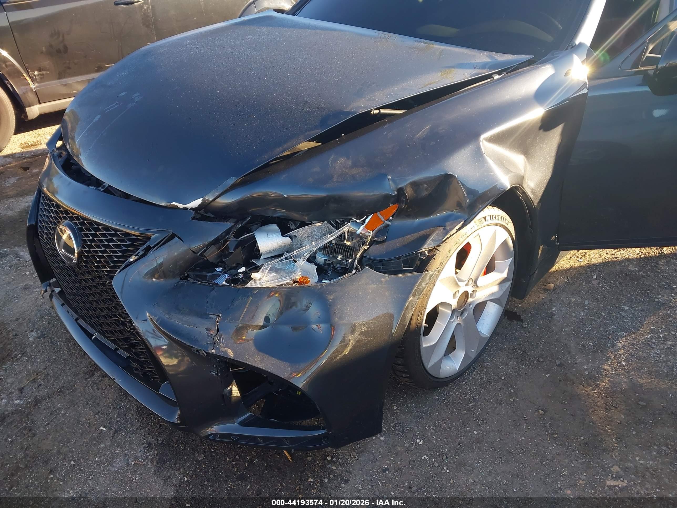 LEXUS LS image 6