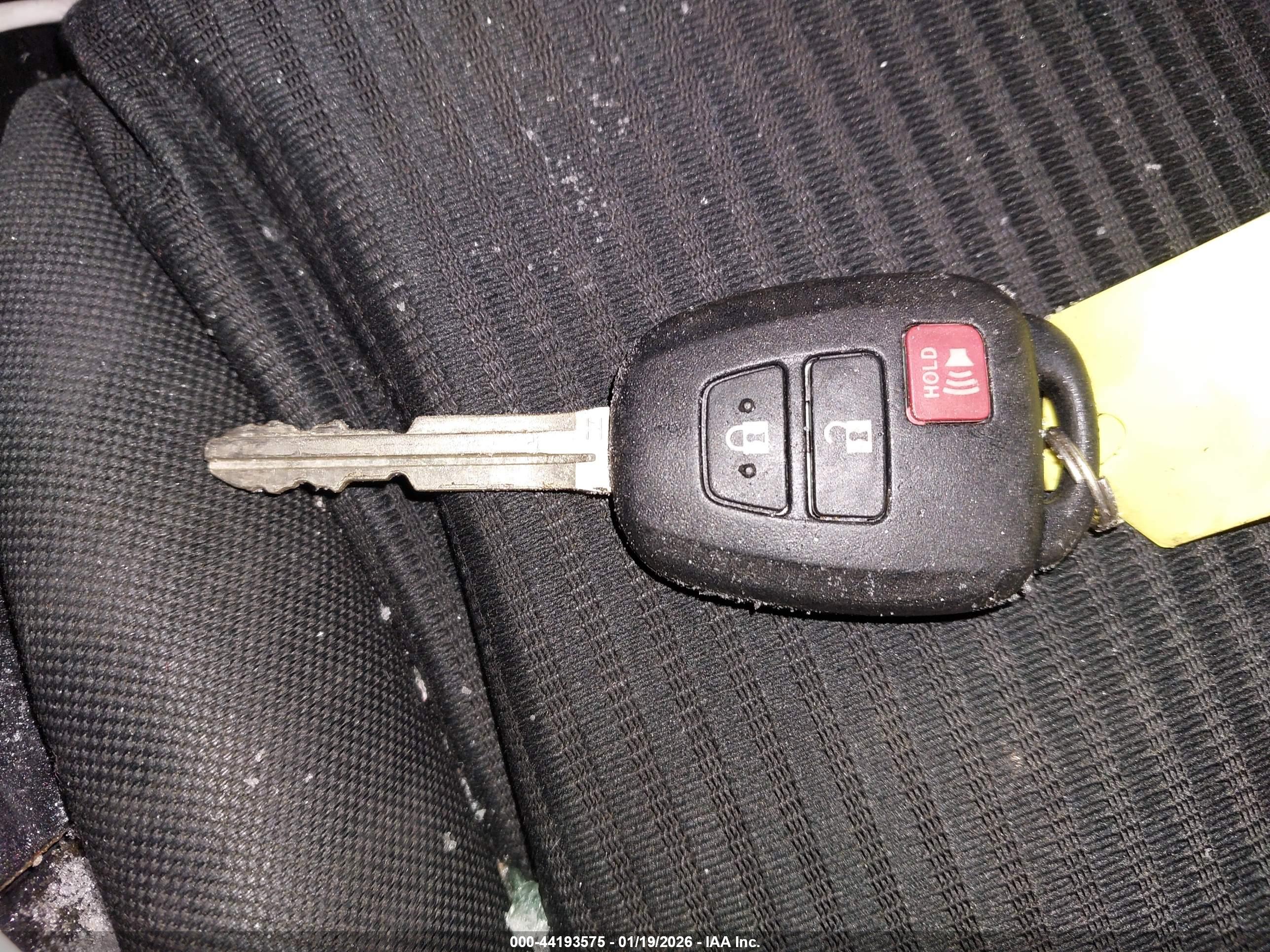 TOYOTA RAV4 image 11
