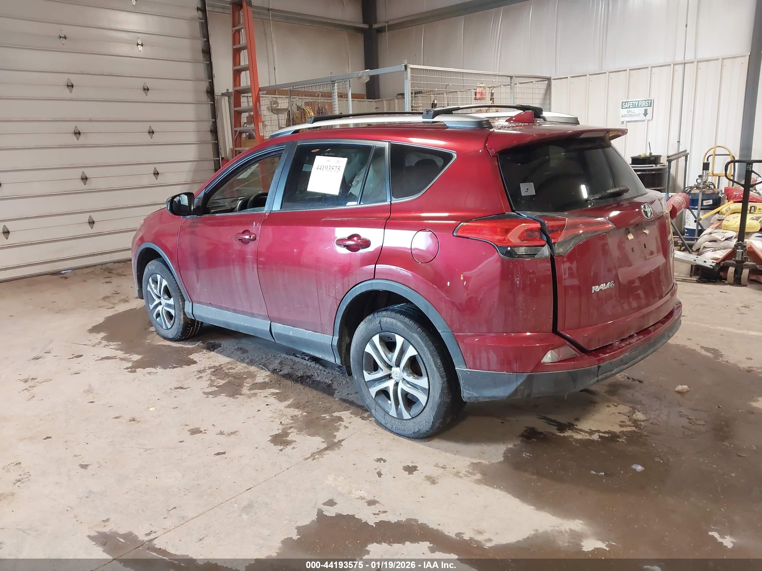TOYOTA RAV4 image 3