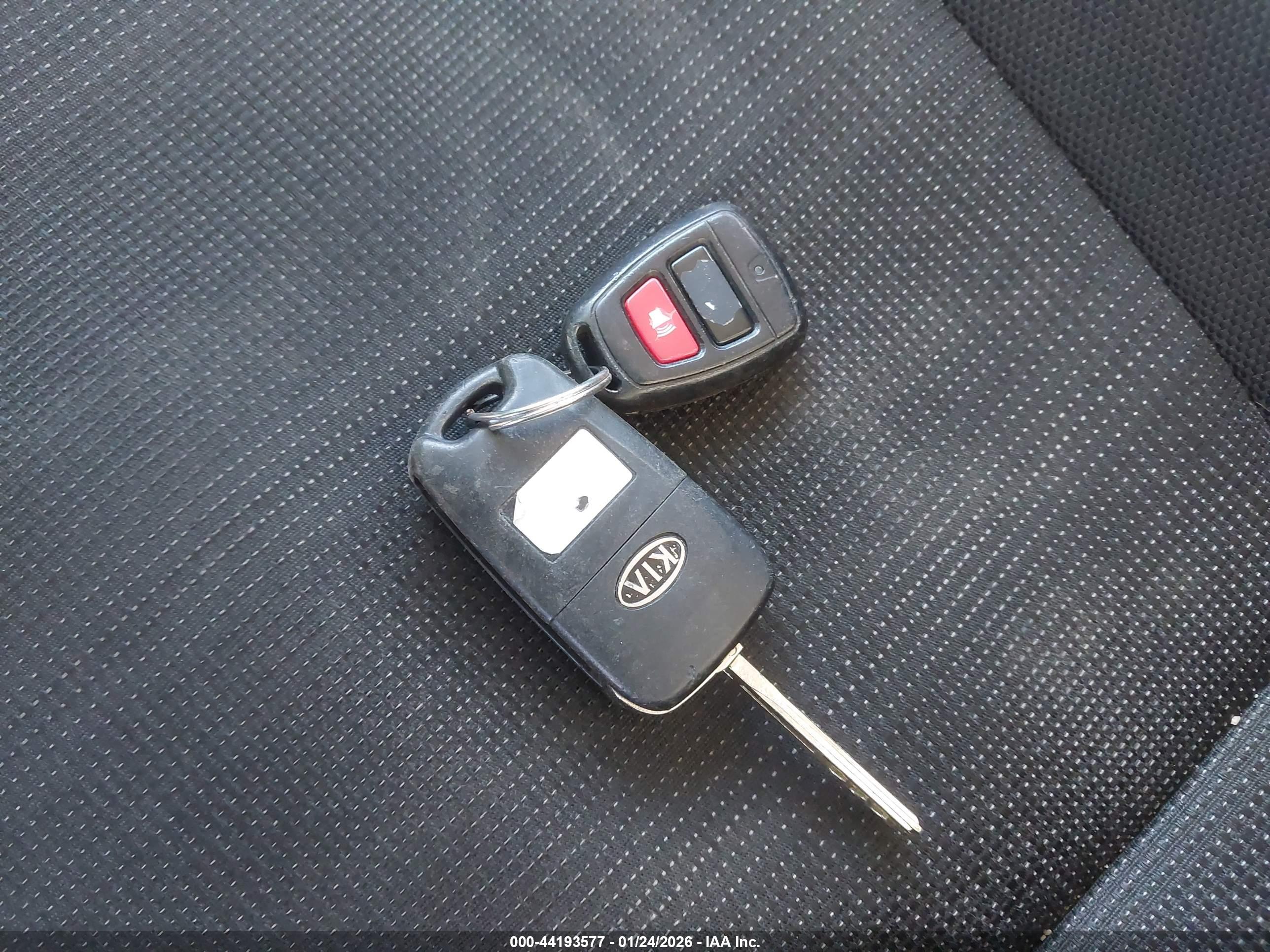 KIA SPORTAGE image 11
