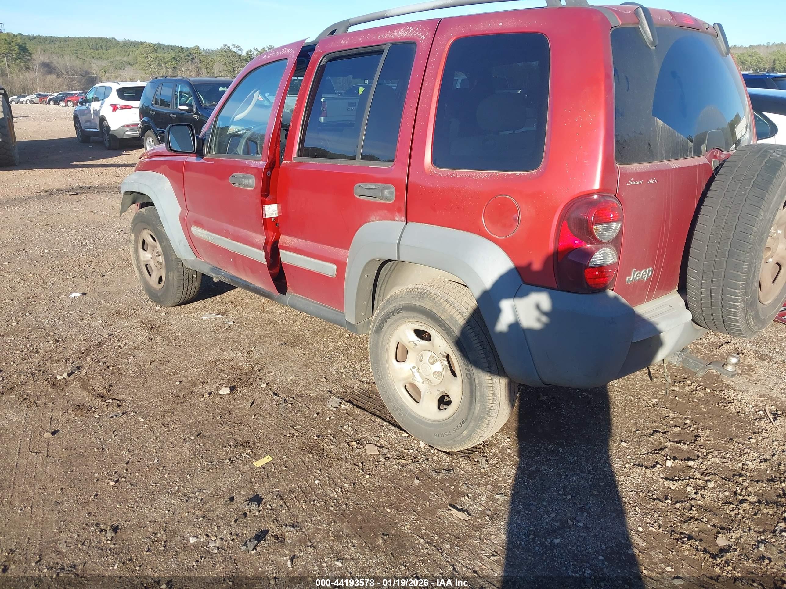 JEEP LIBERTY image 3