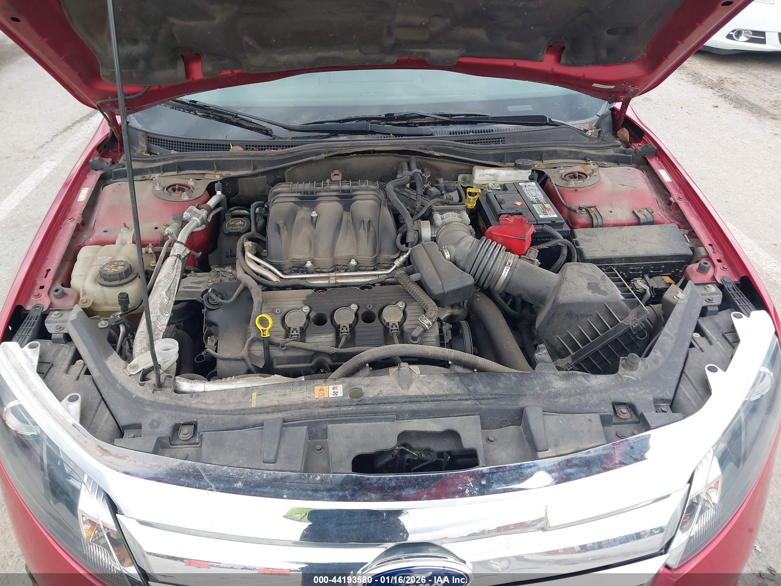 FORD FUSION image 10