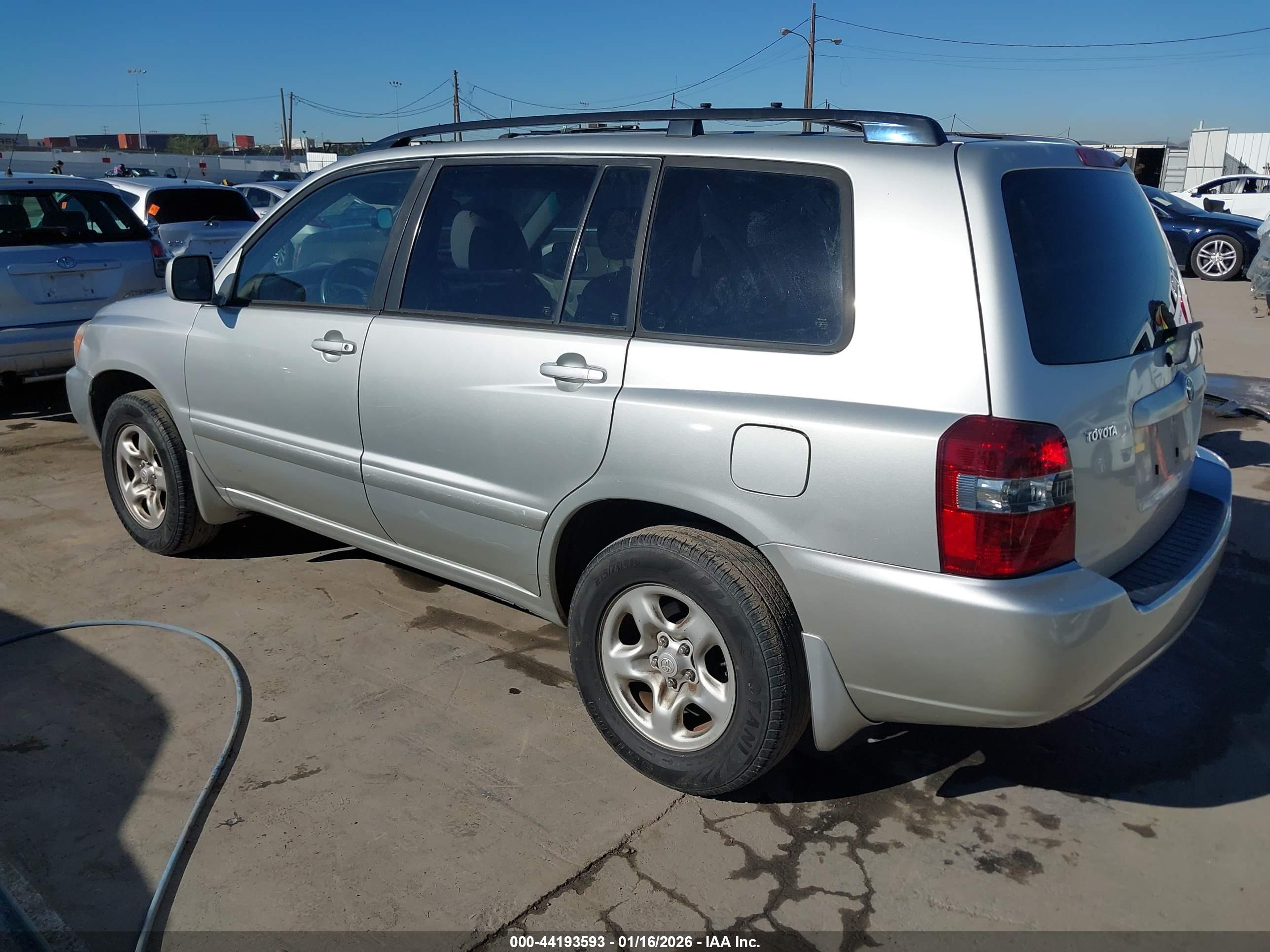 TOYOTA HIGHLANDER image 3