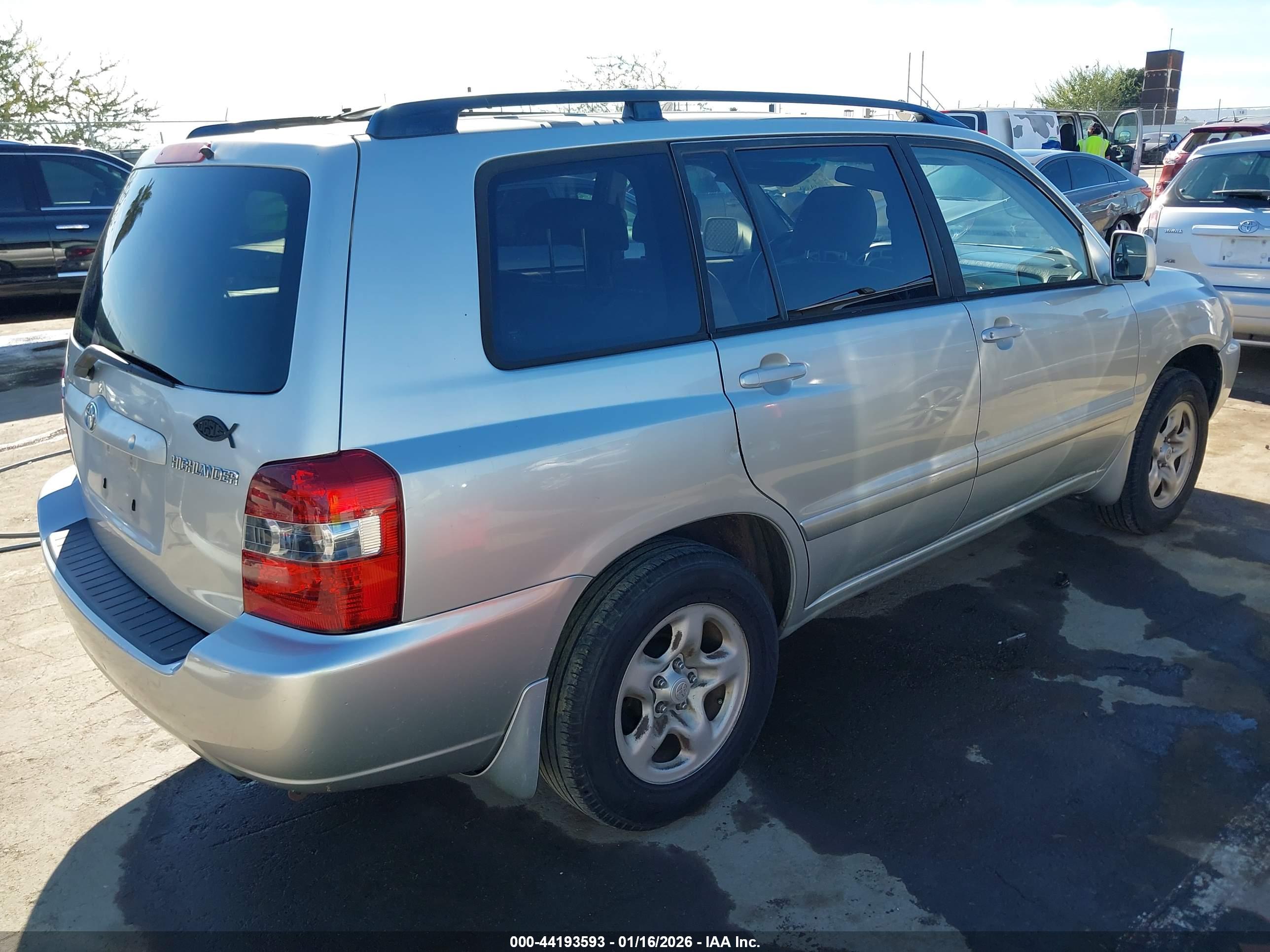 TOYOTA HIGHLANDER image 4