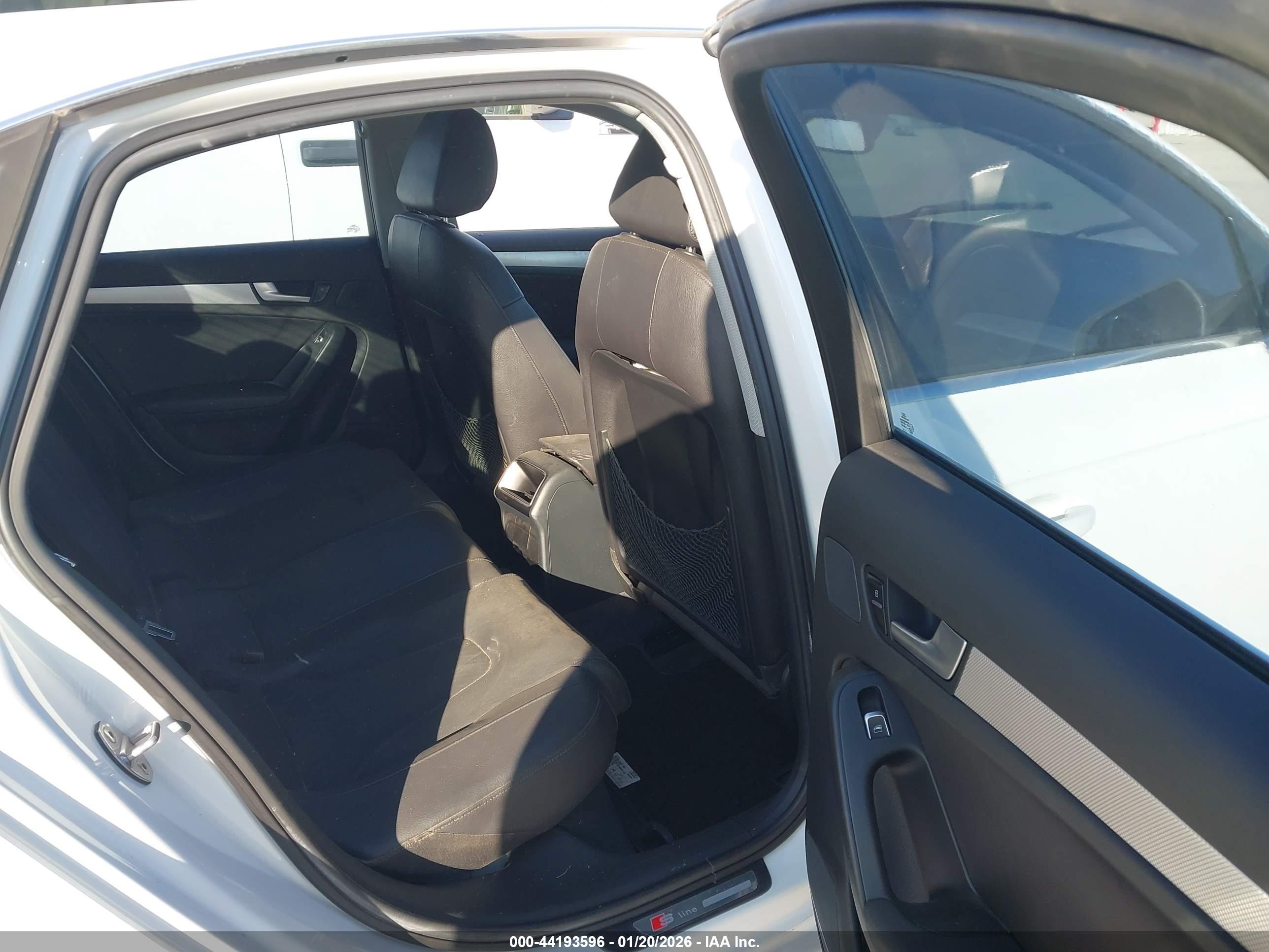 AUDI A4 image 8