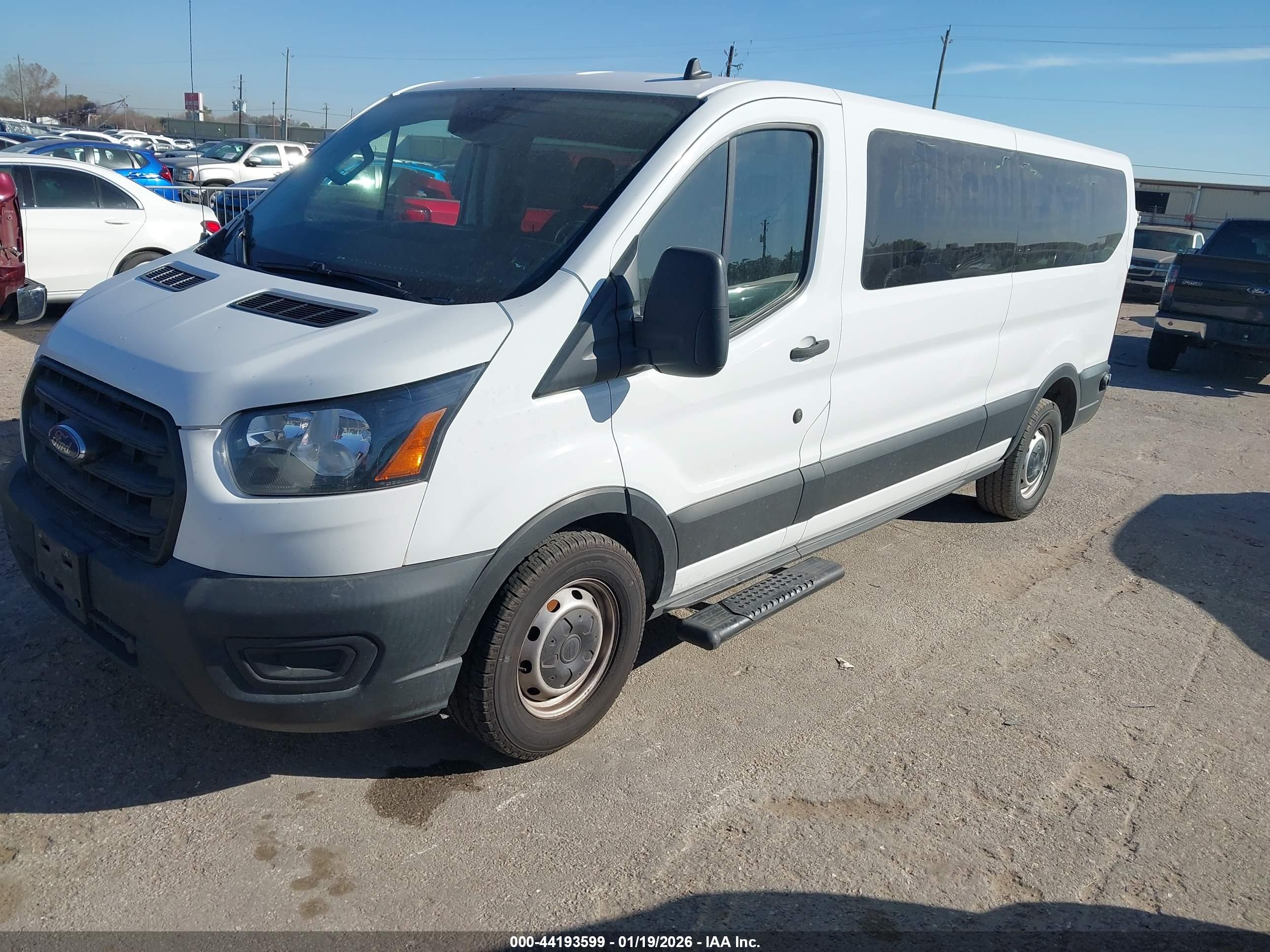 FORD TRANSIT image 2
