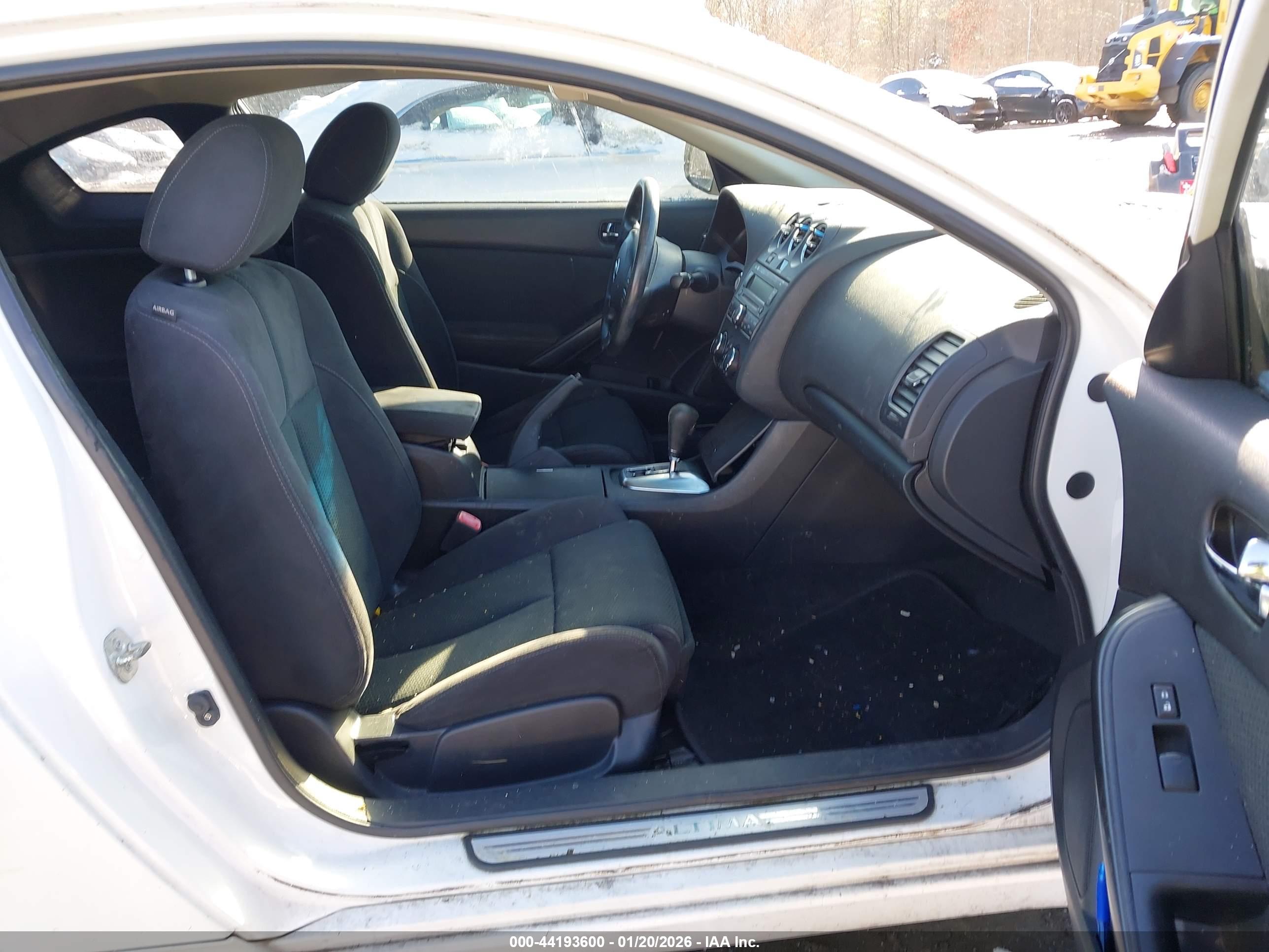 NISSAN ALTIMA image 5