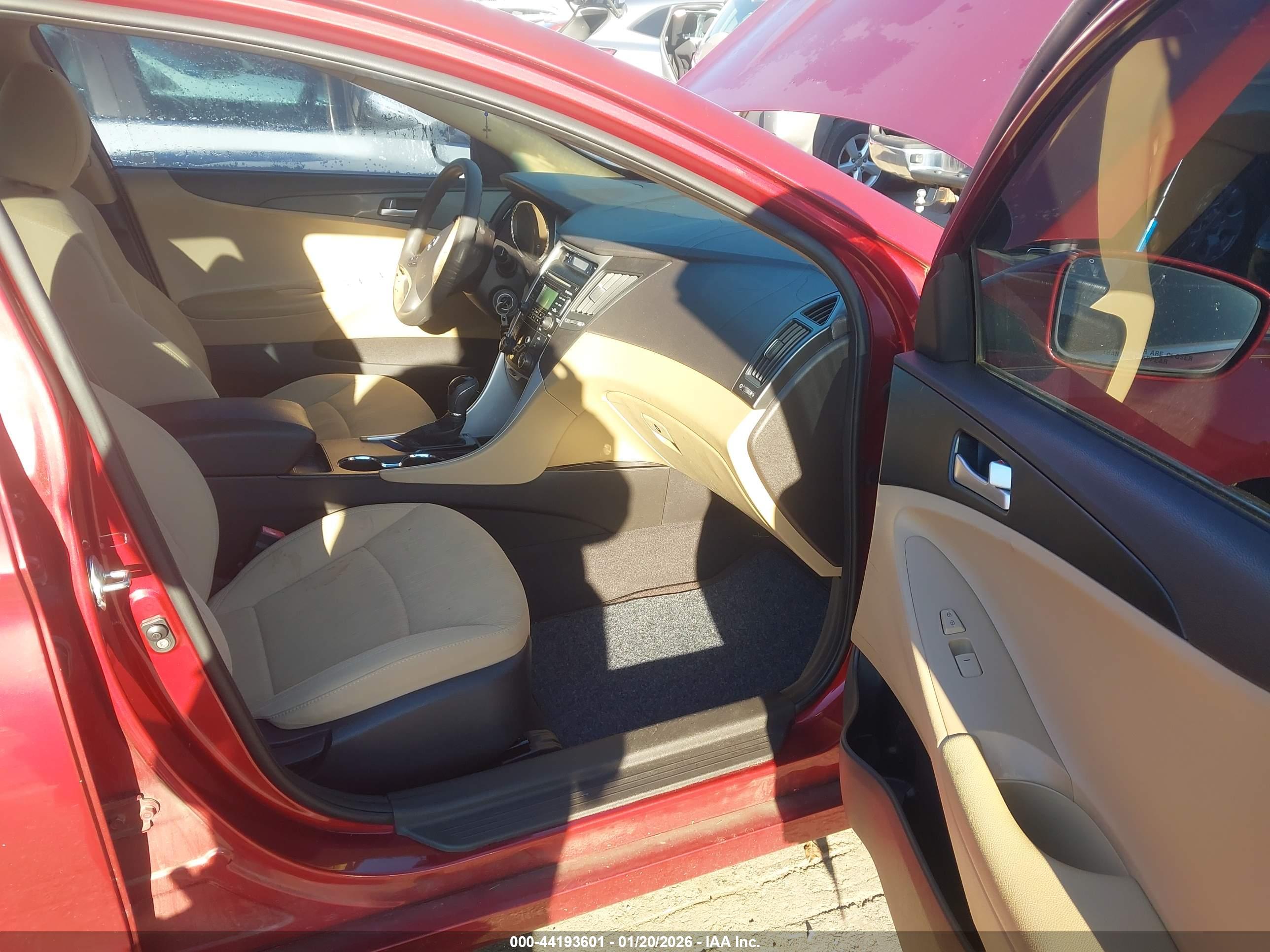 HYUNDAI SONATA image 5