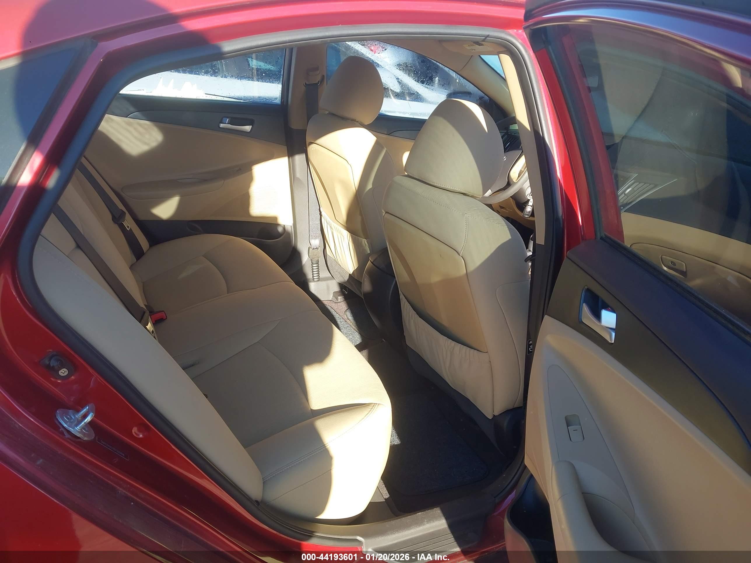 HYUNDAI SONATA image 8