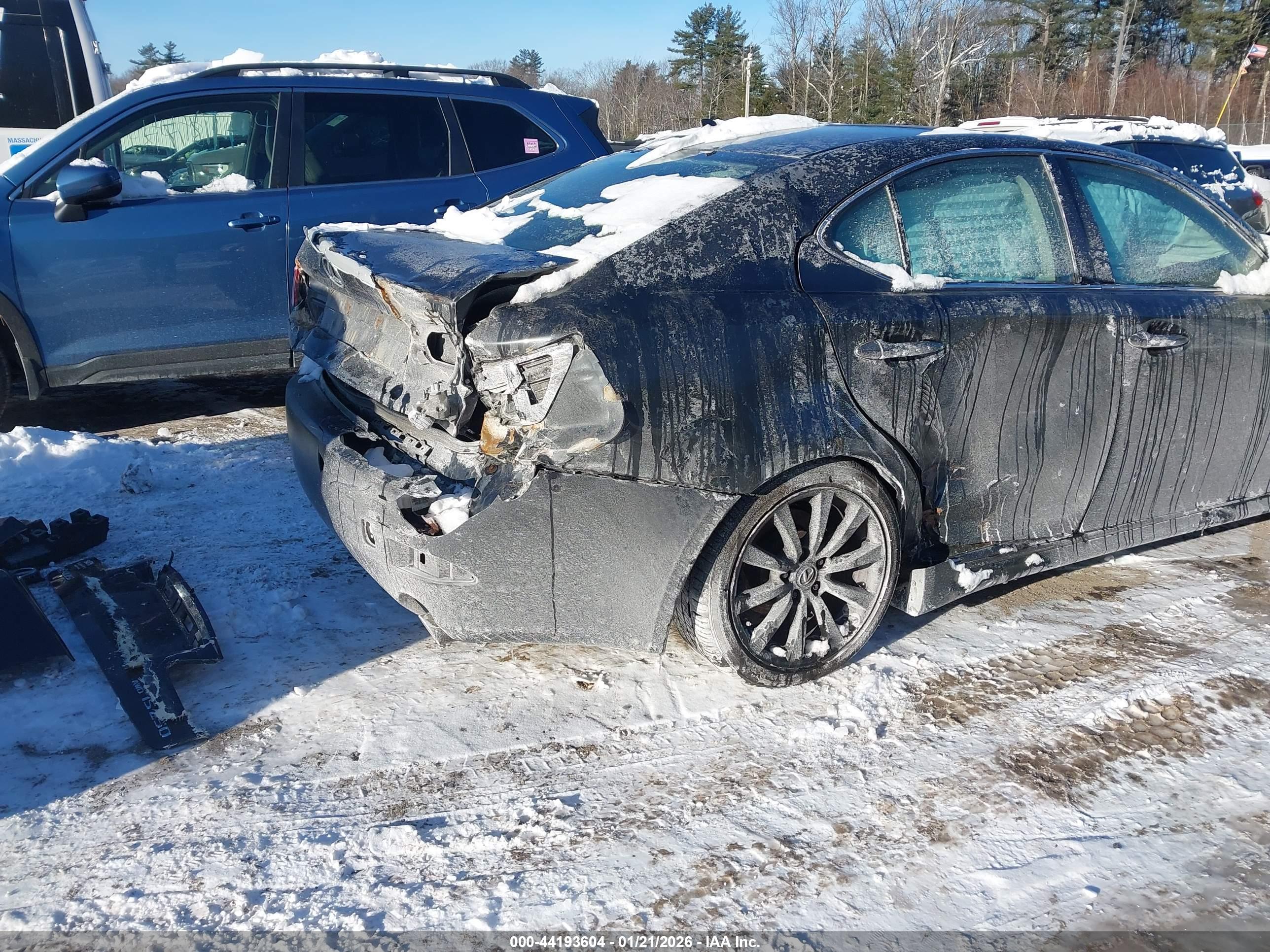 LEXUS IS image 6