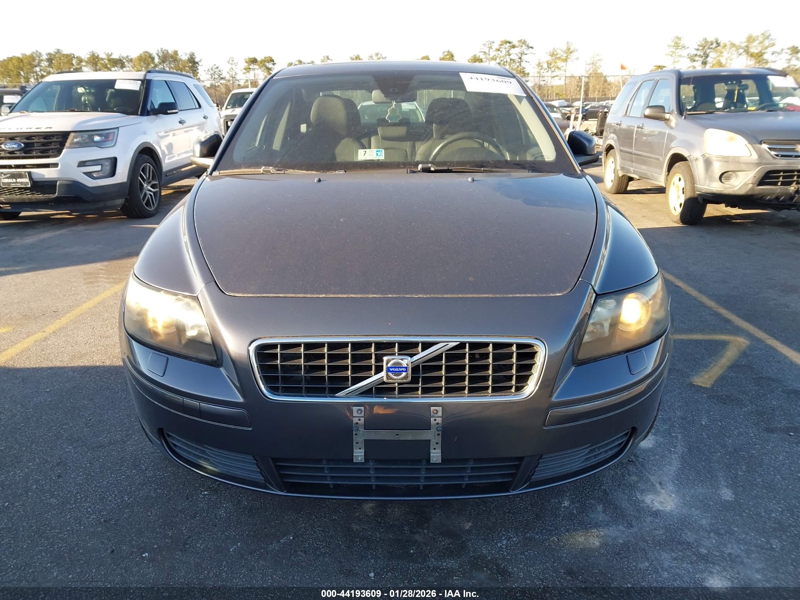VOLVO S40 image 6