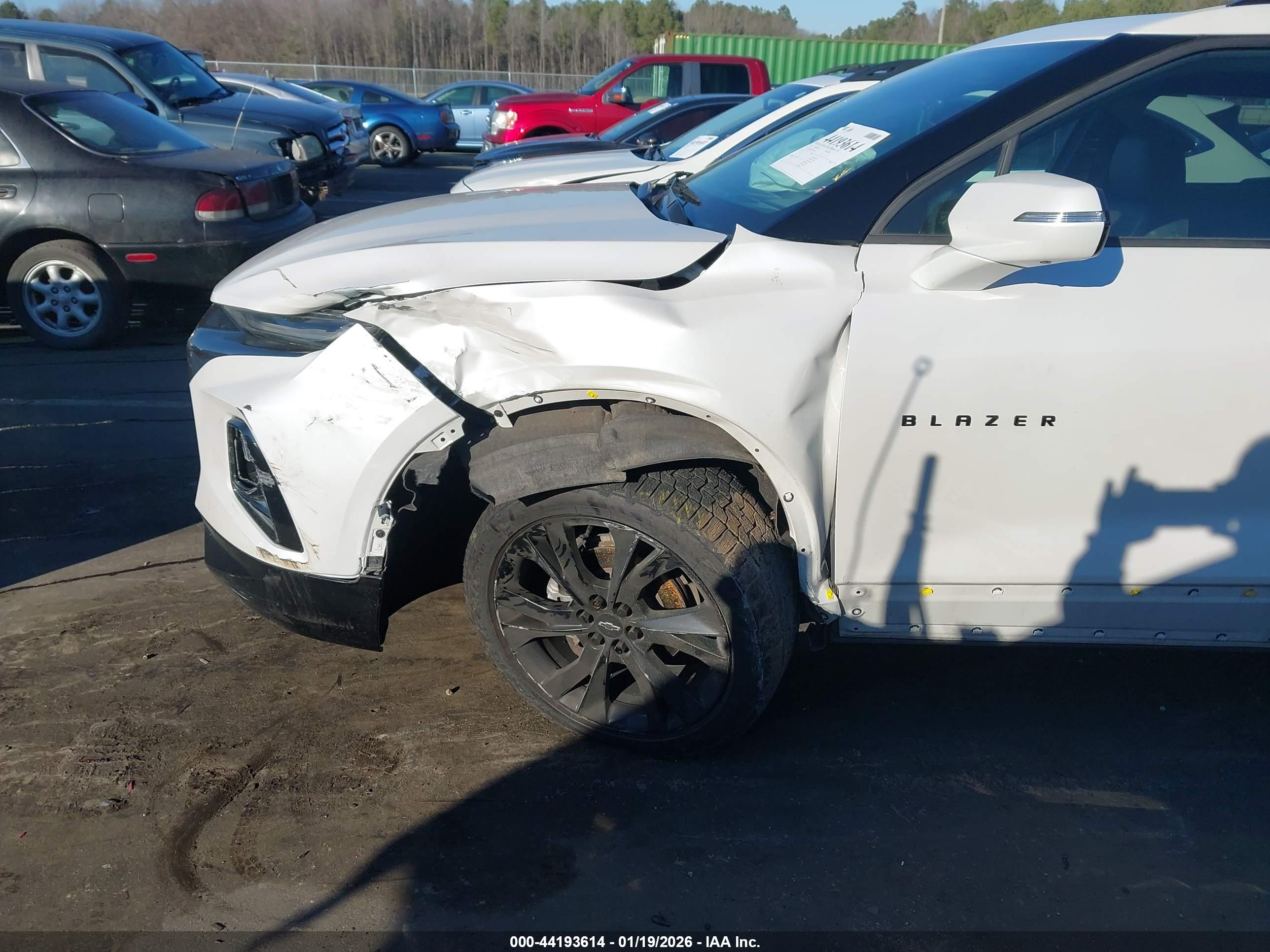 CHEVROLET BLAZER image 6