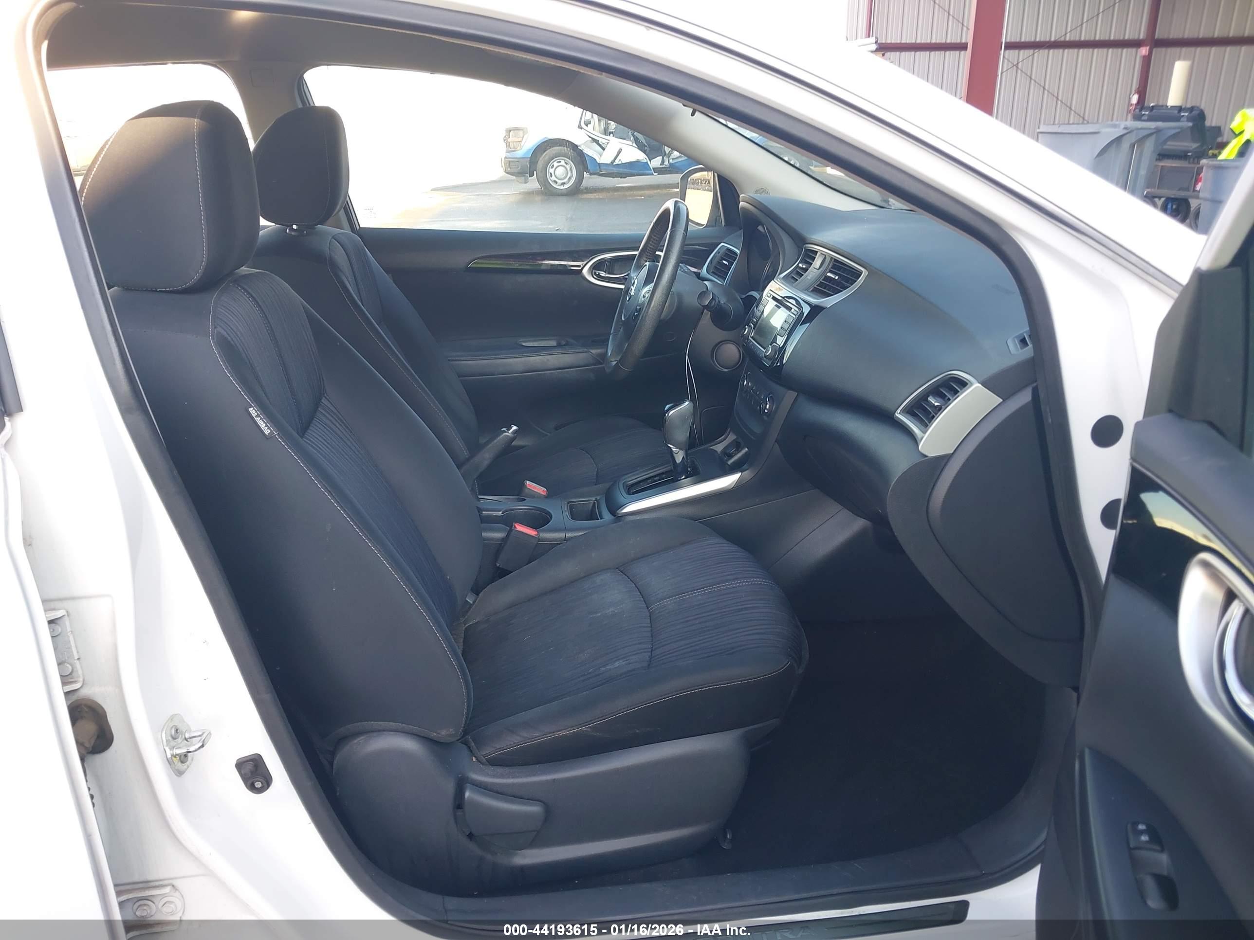 NISSAN SENTRA image 5