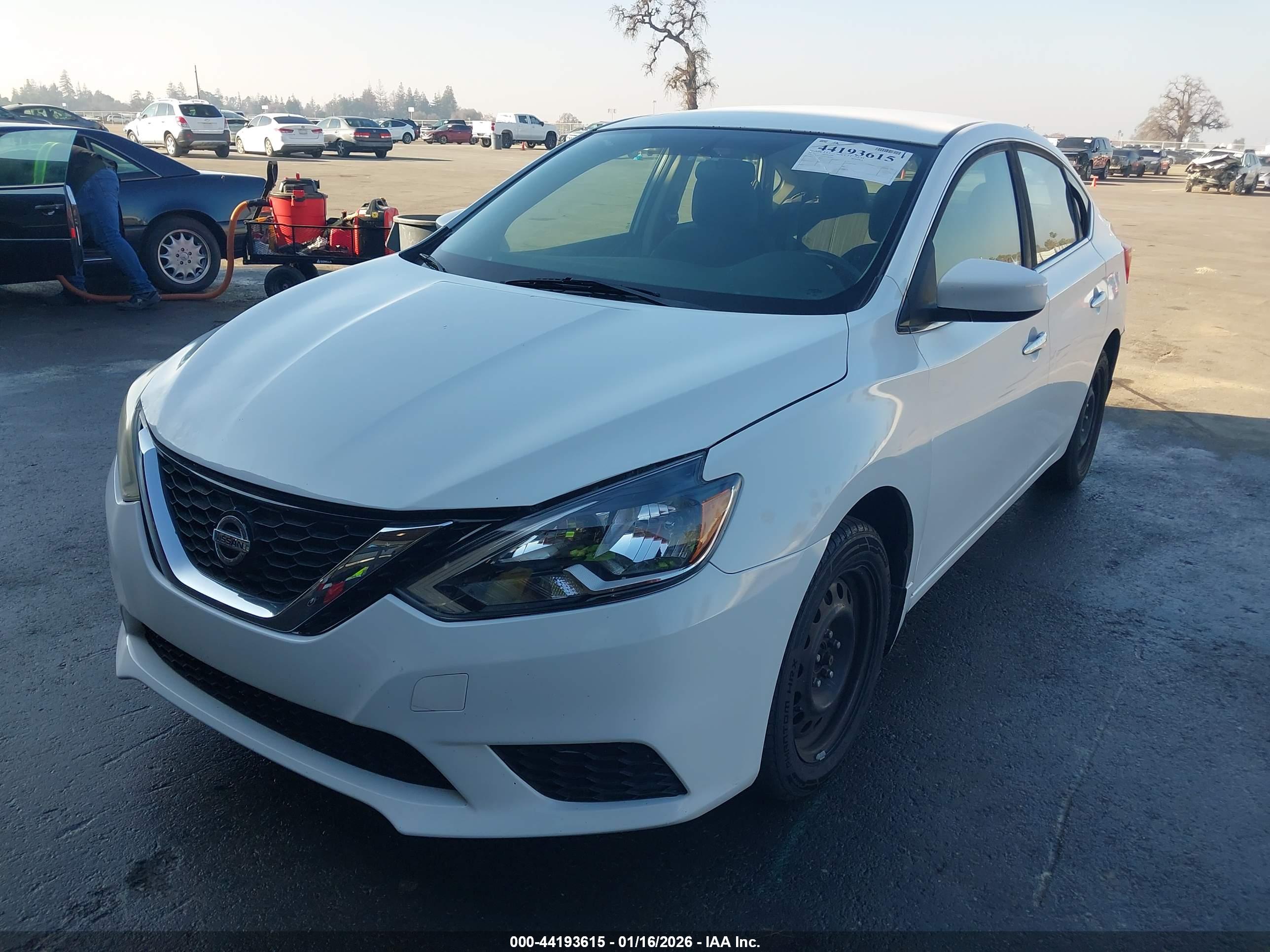 NISSAN SENTRA image 6