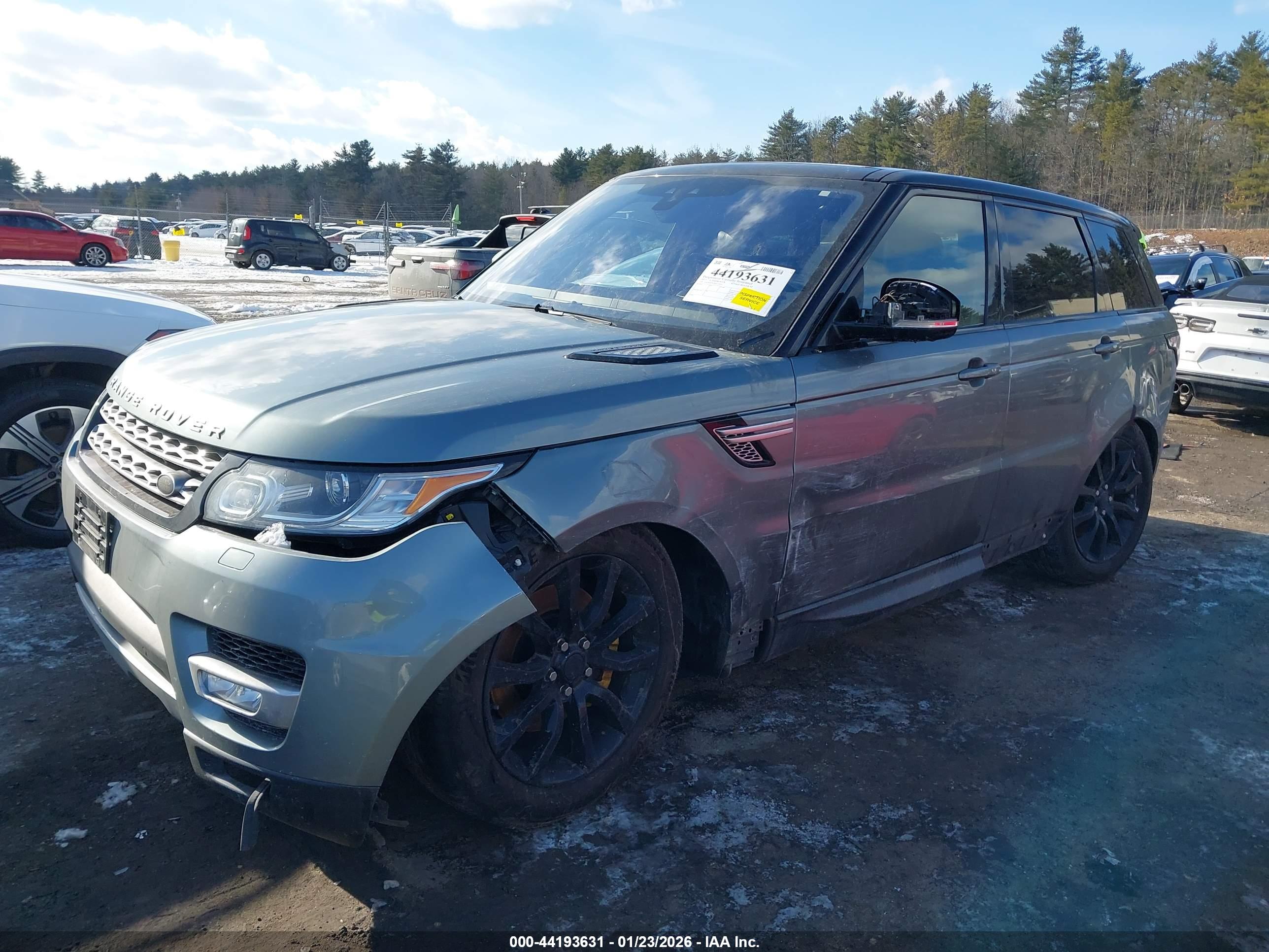 LAND ROVER image 2