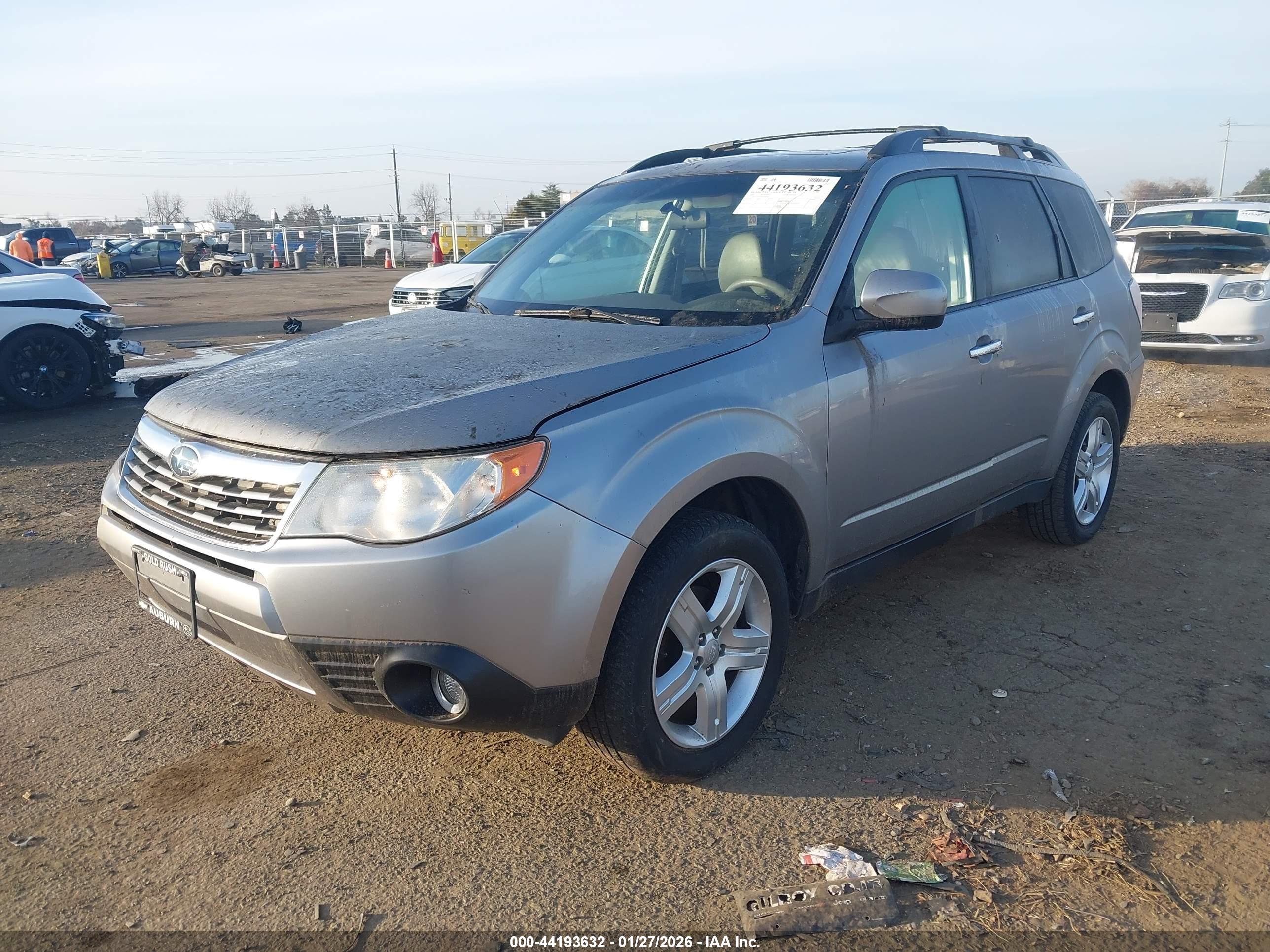 SUBARU FORESTER image 2
