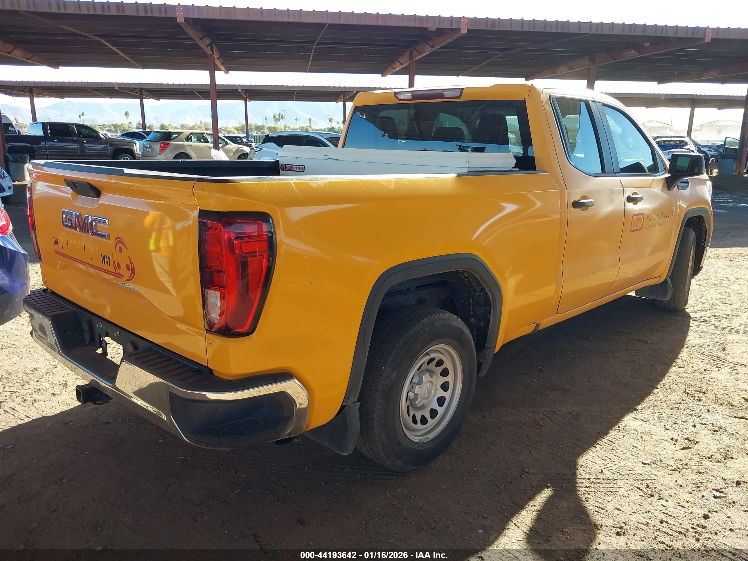 GMC SIERRA image 4