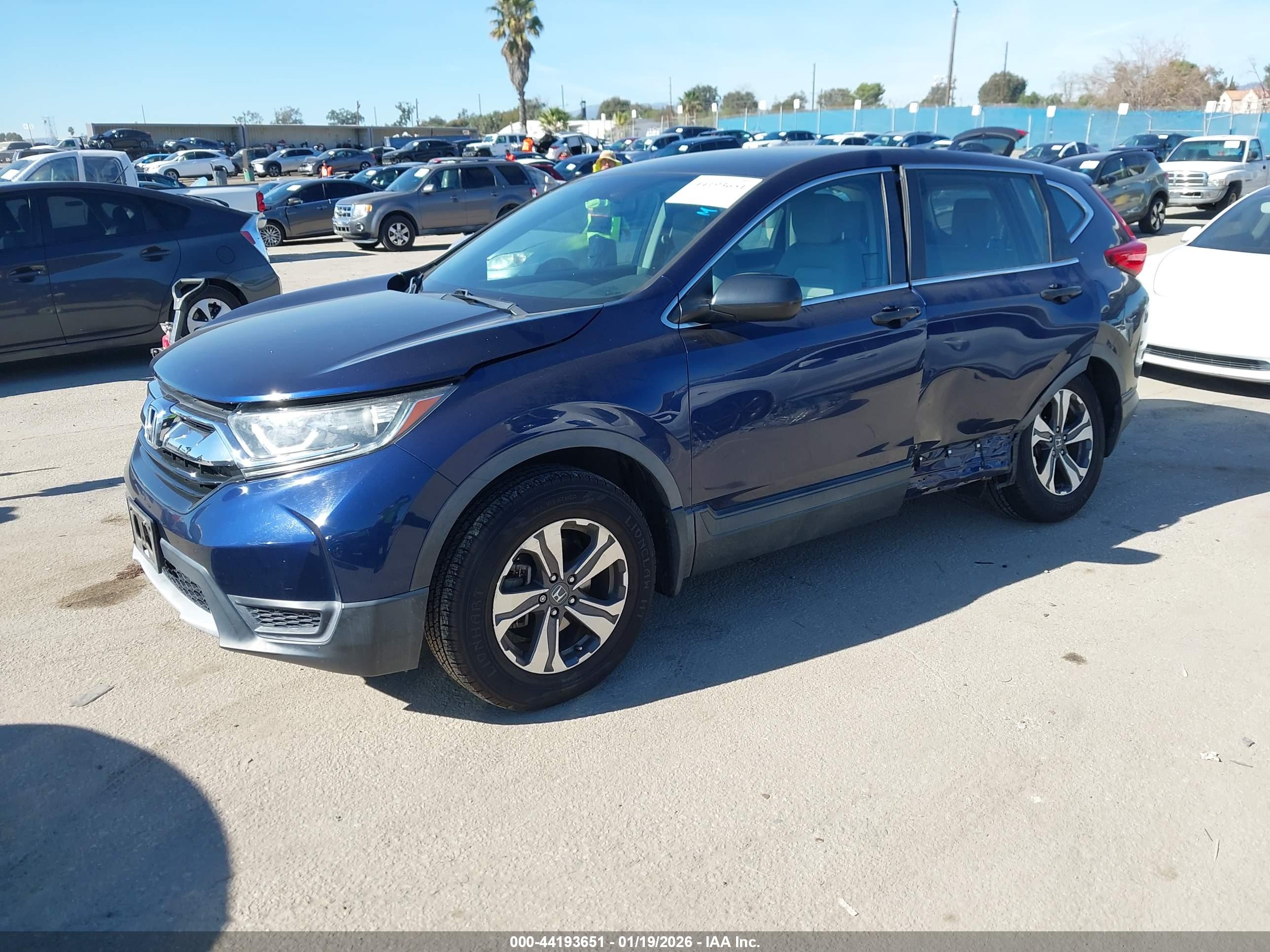 HONDA CR-V image 2