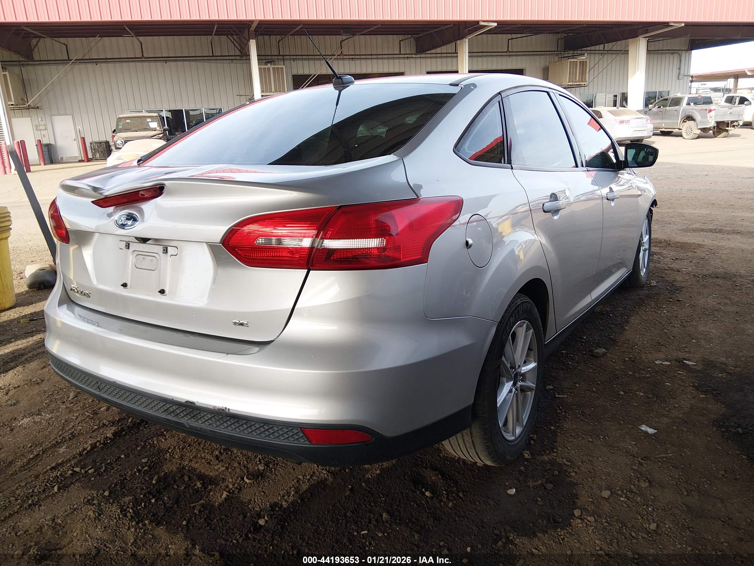 FORD FOCUS image 4