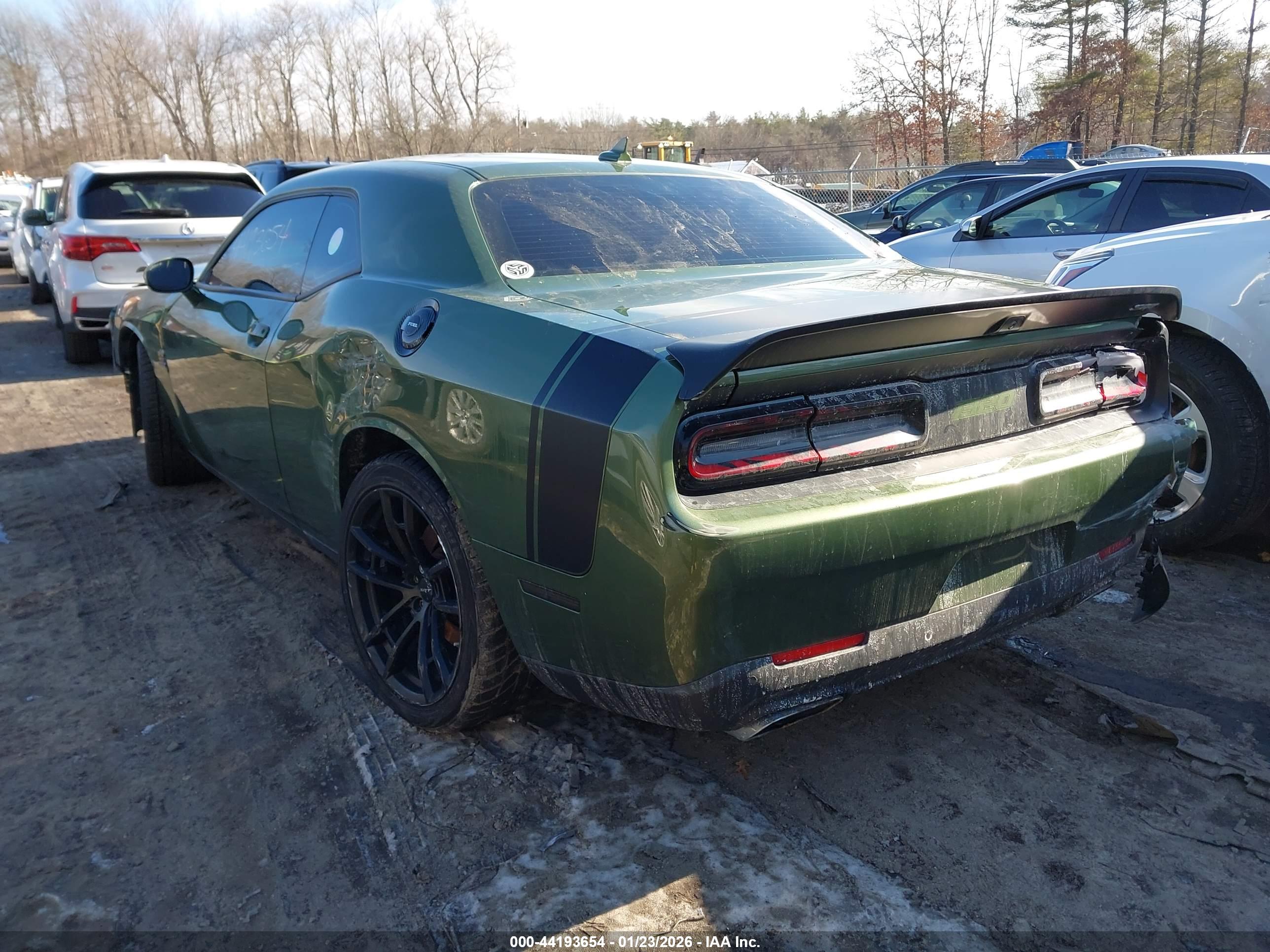 DODGE CHALLENGER image 3