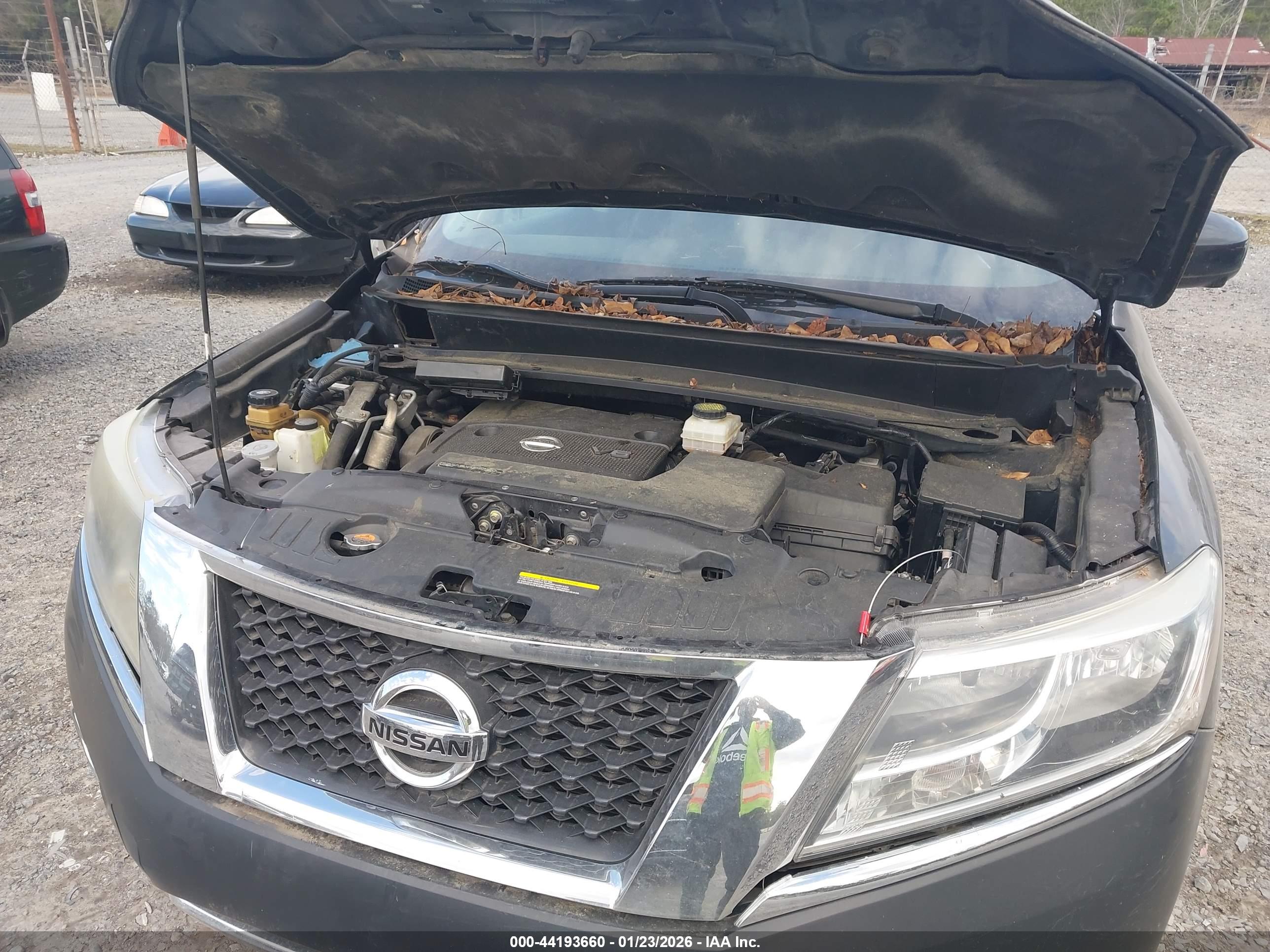 NISSAN PATHFINDER image 10