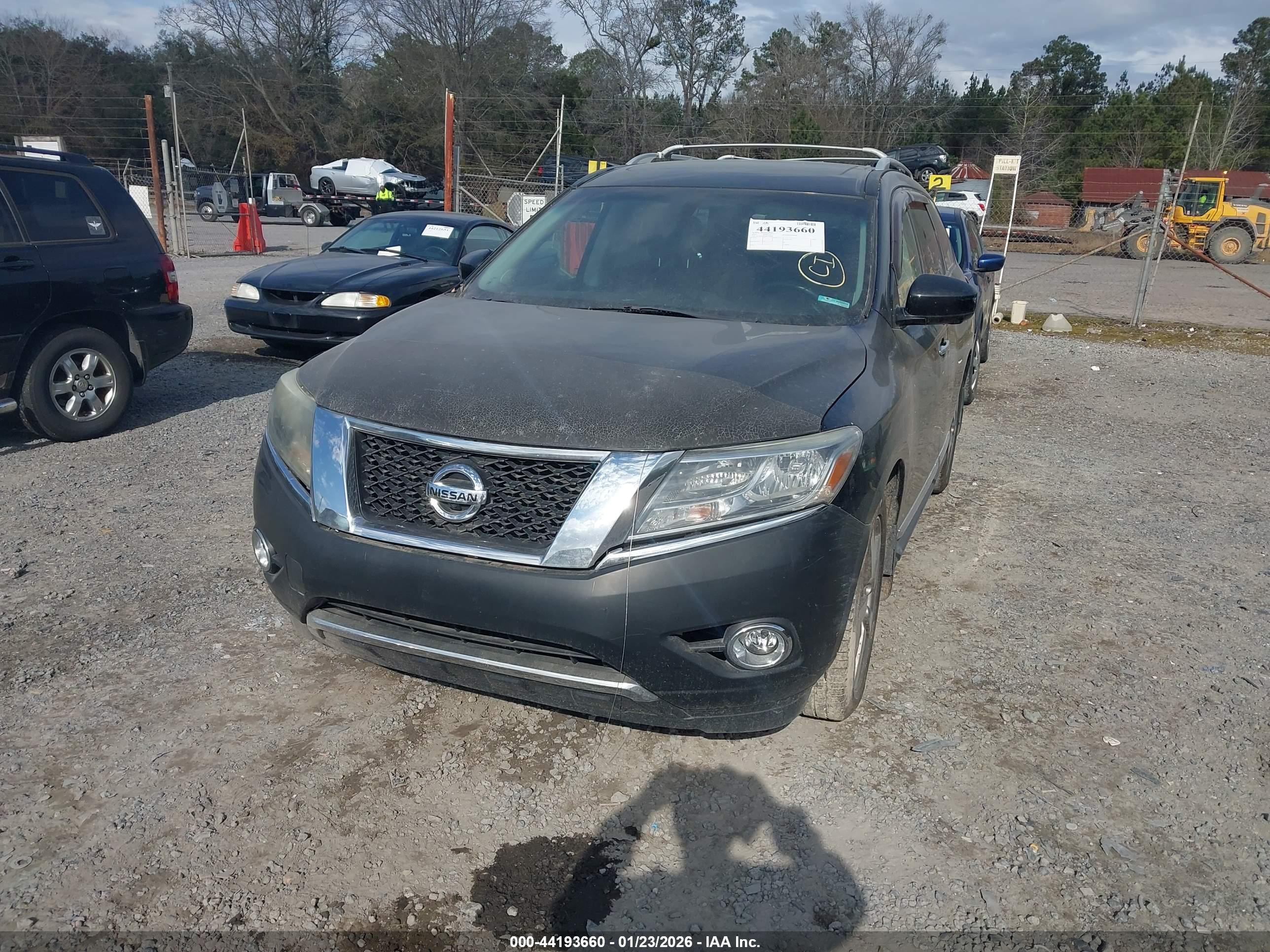 NISSAN PATHFINDER image 6