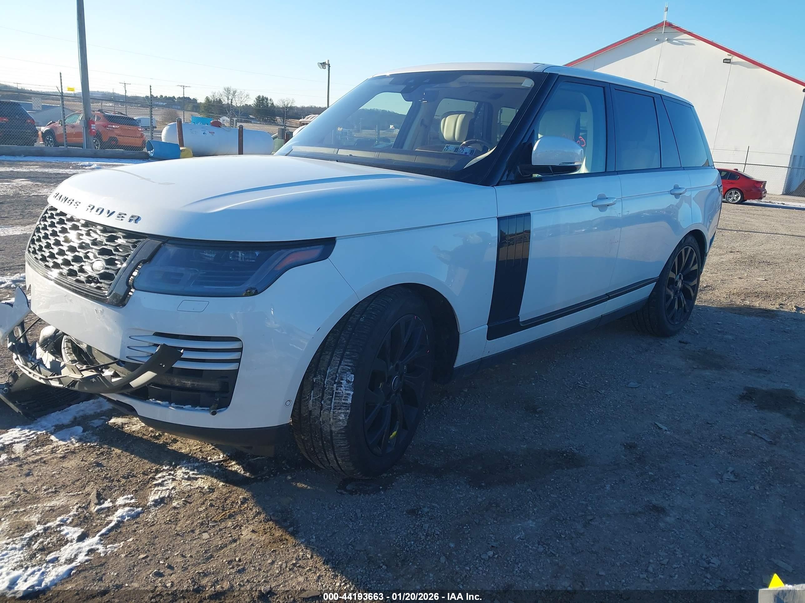 LAND ROVER image 2