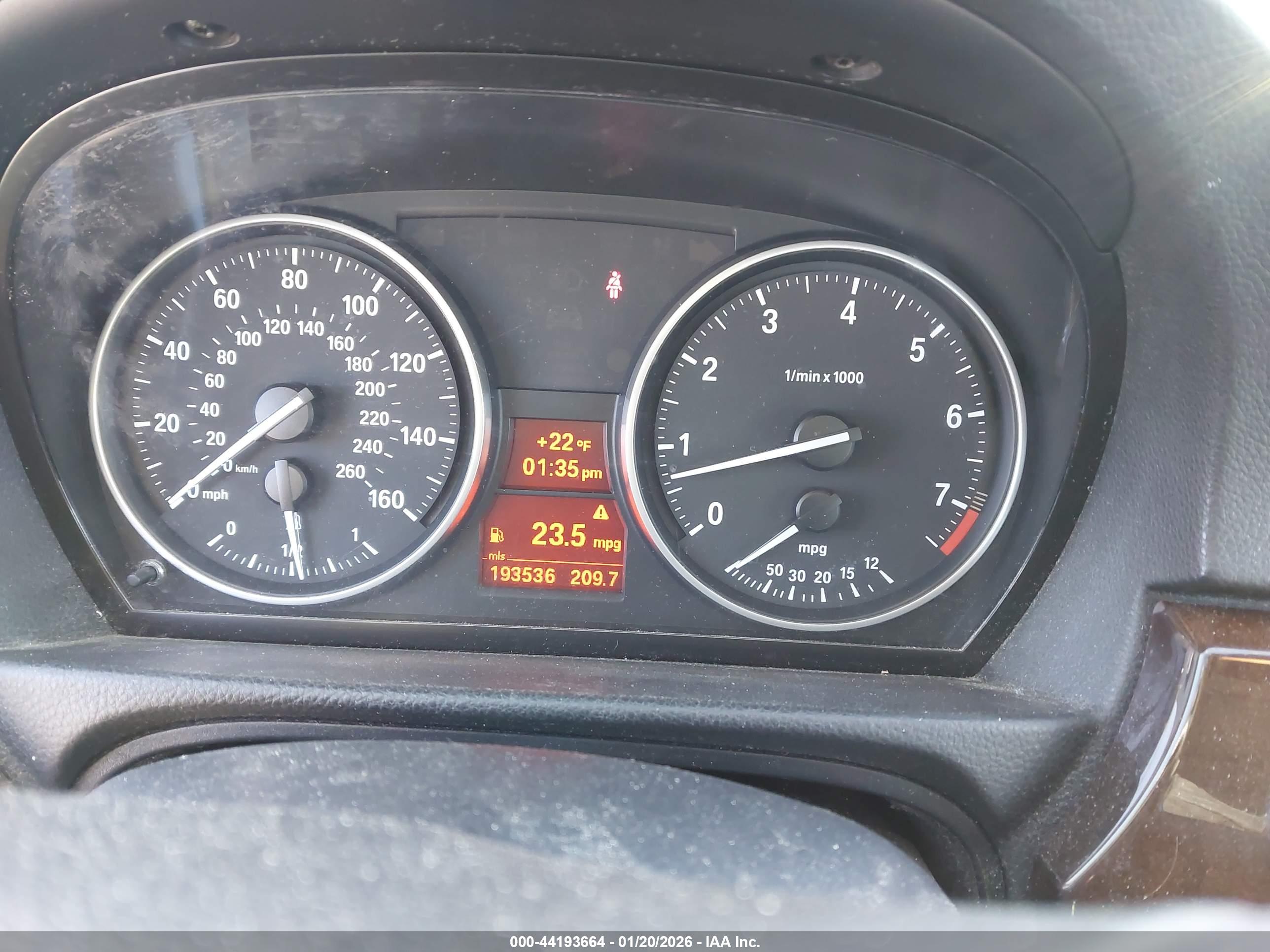 BMW 328XI image 7