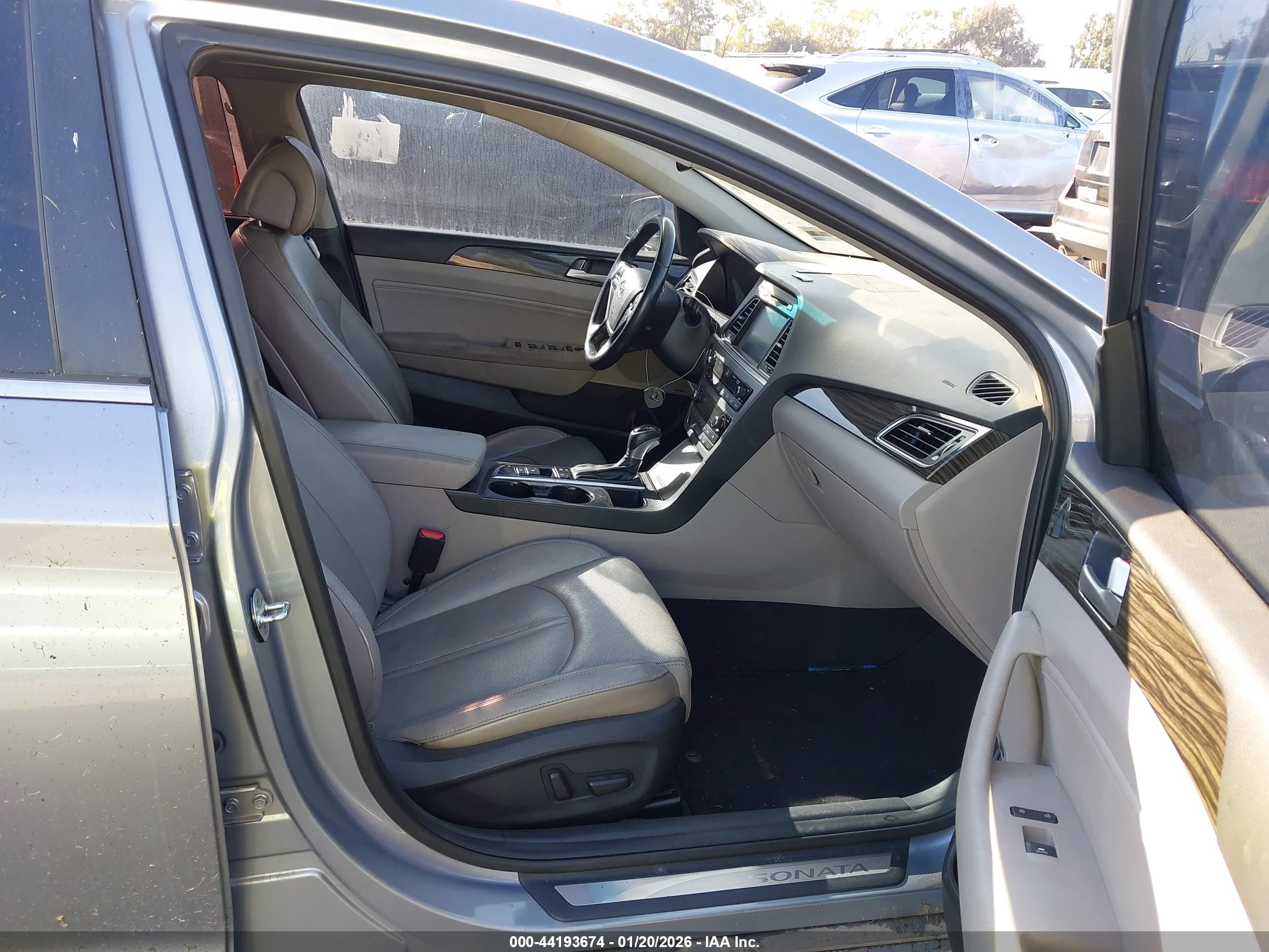 HYUNDAI SONATA image 5