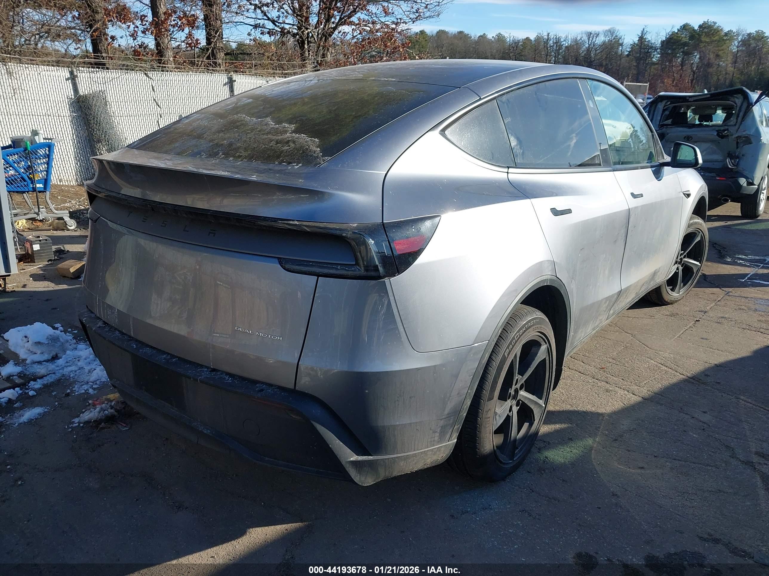 TESLA MODEL image 4