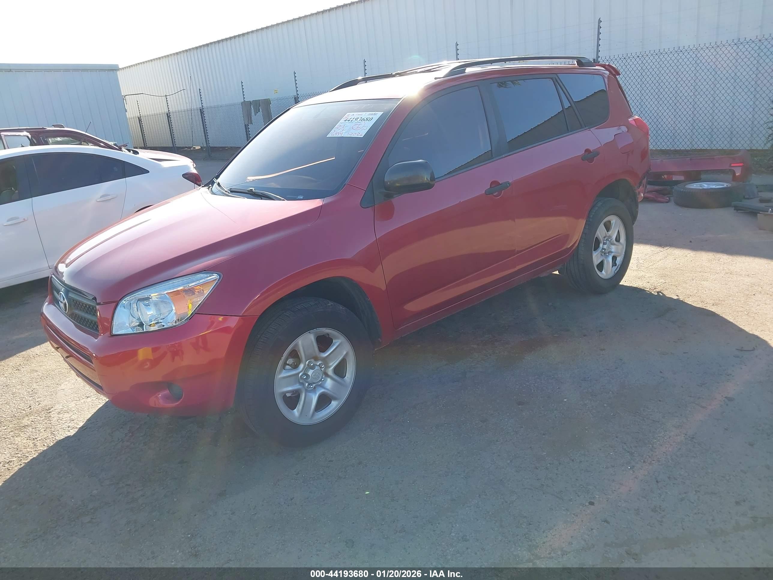 TOYOTA RAV4 image 2