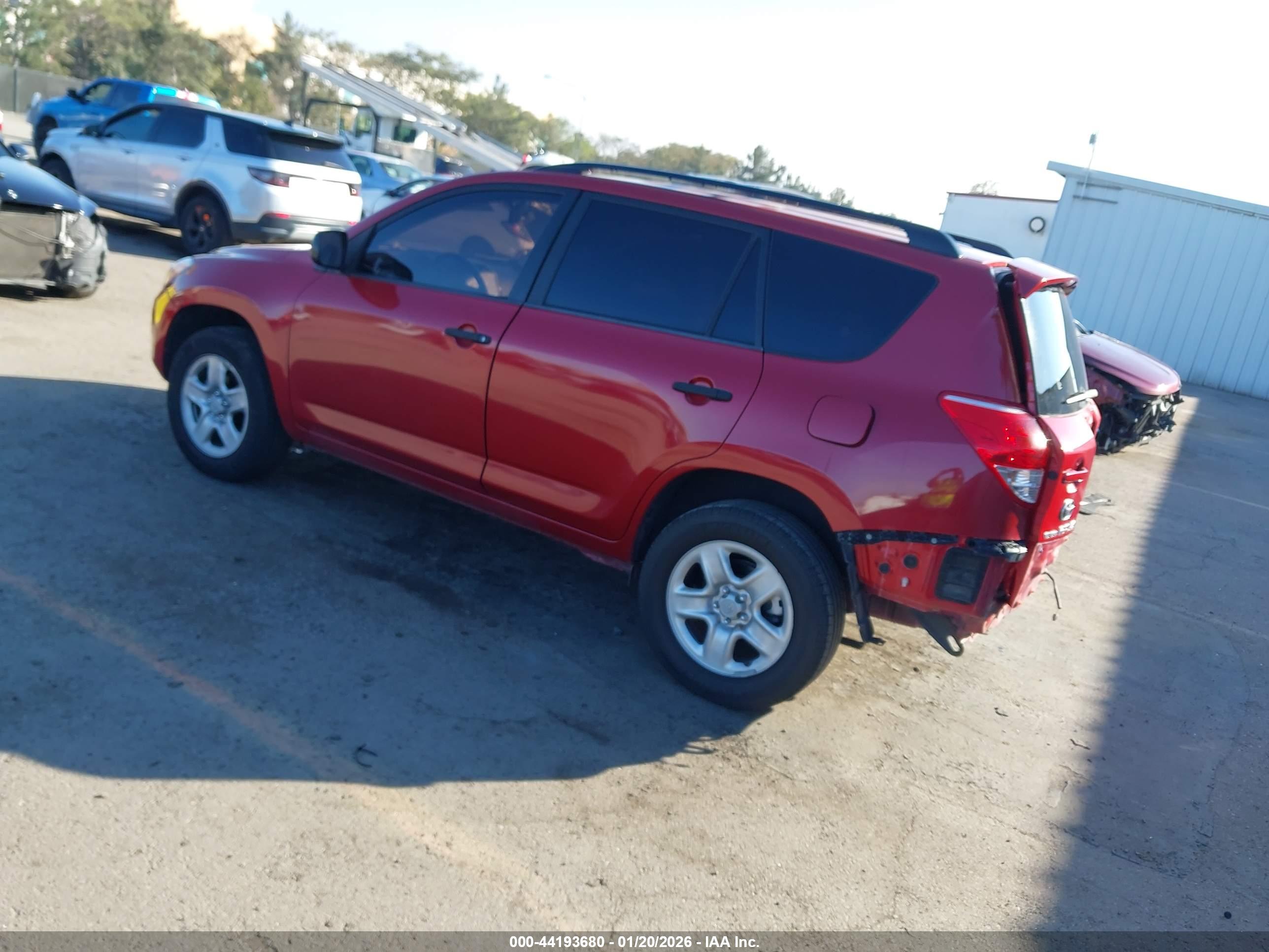 TOYOTA RAV4 image 3