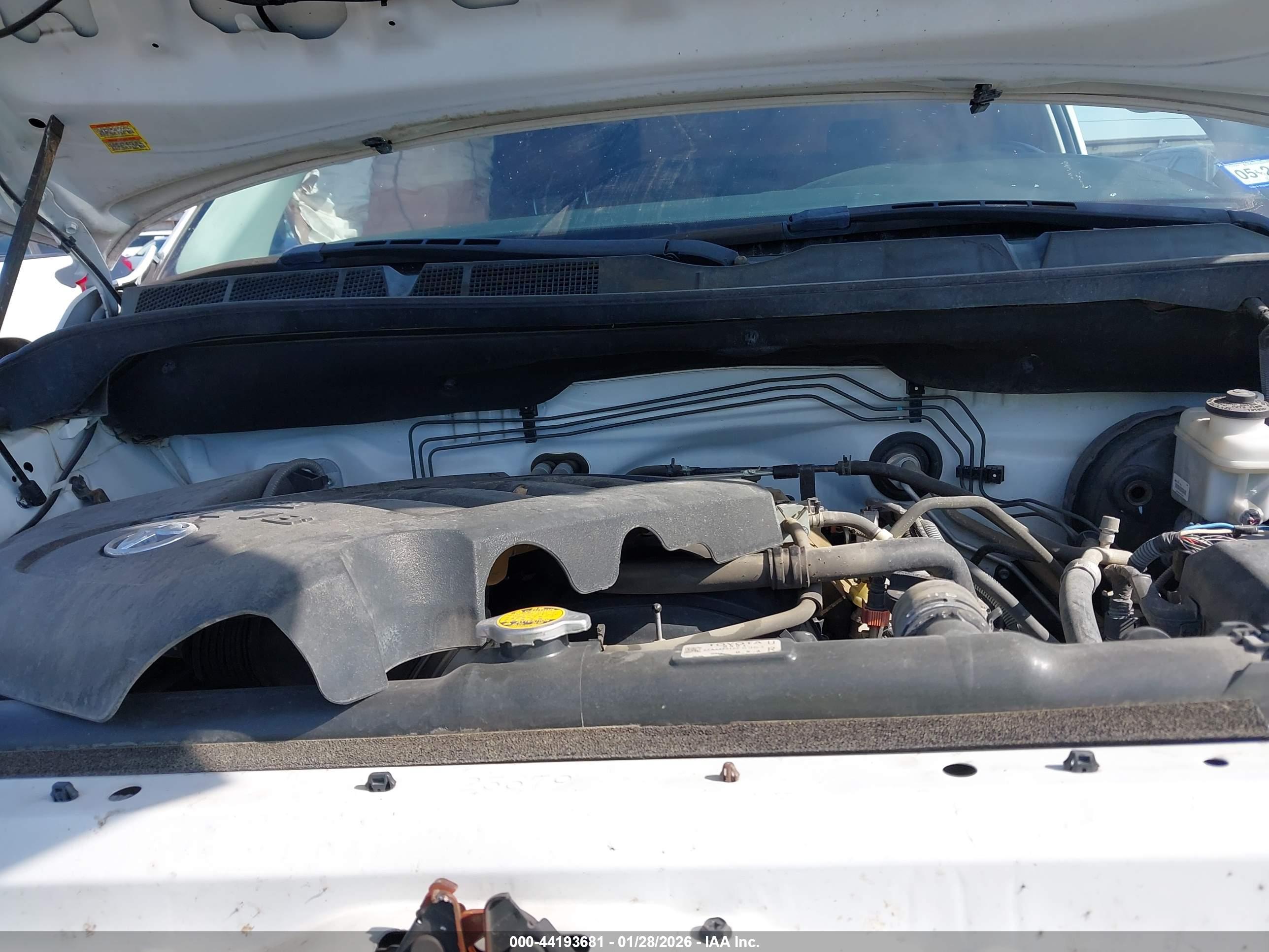 TOYOTA TUNDRA image 10