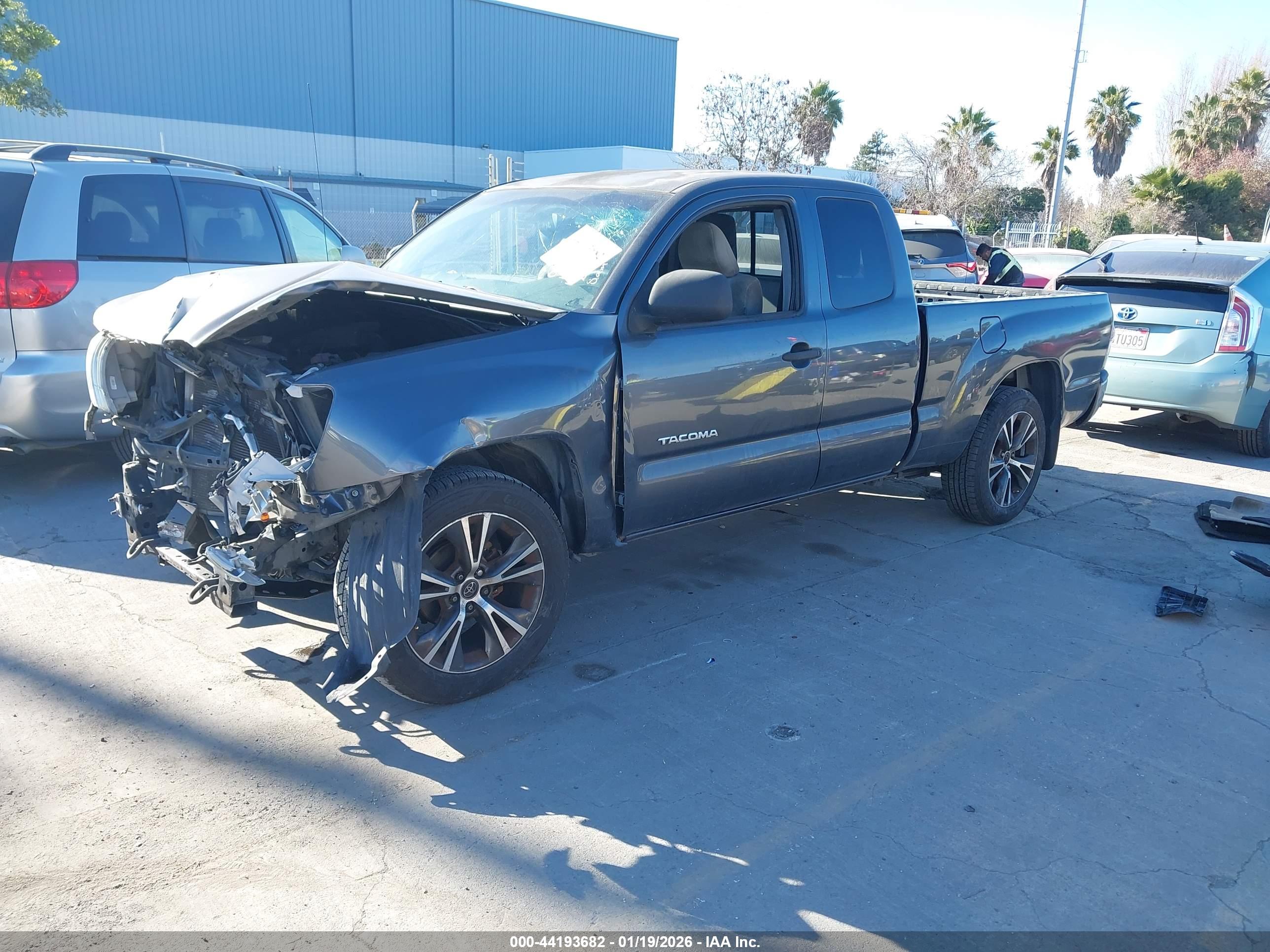 TOYOTA TACOMA image 2