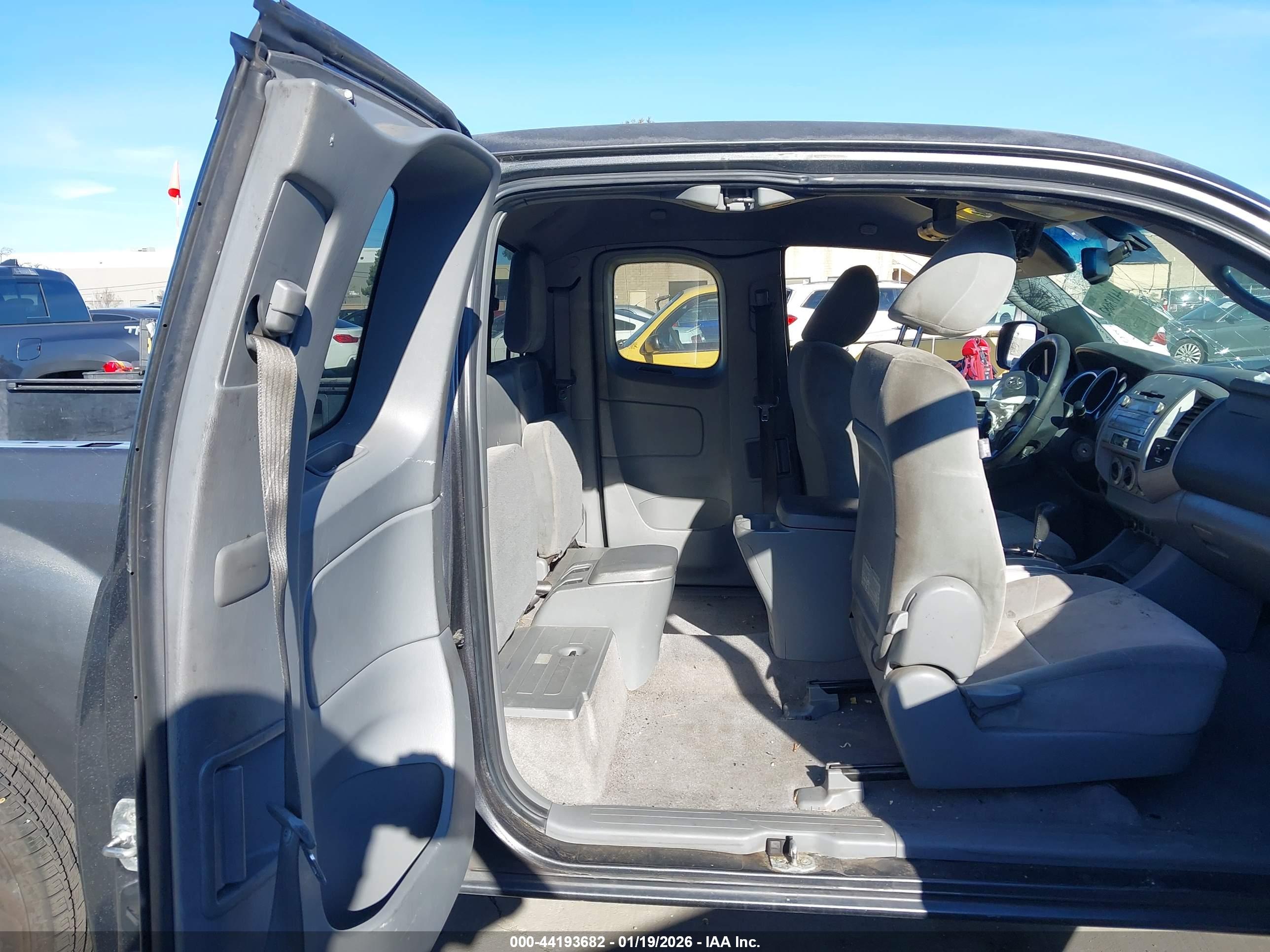 TOYOTA TACOMA image 8