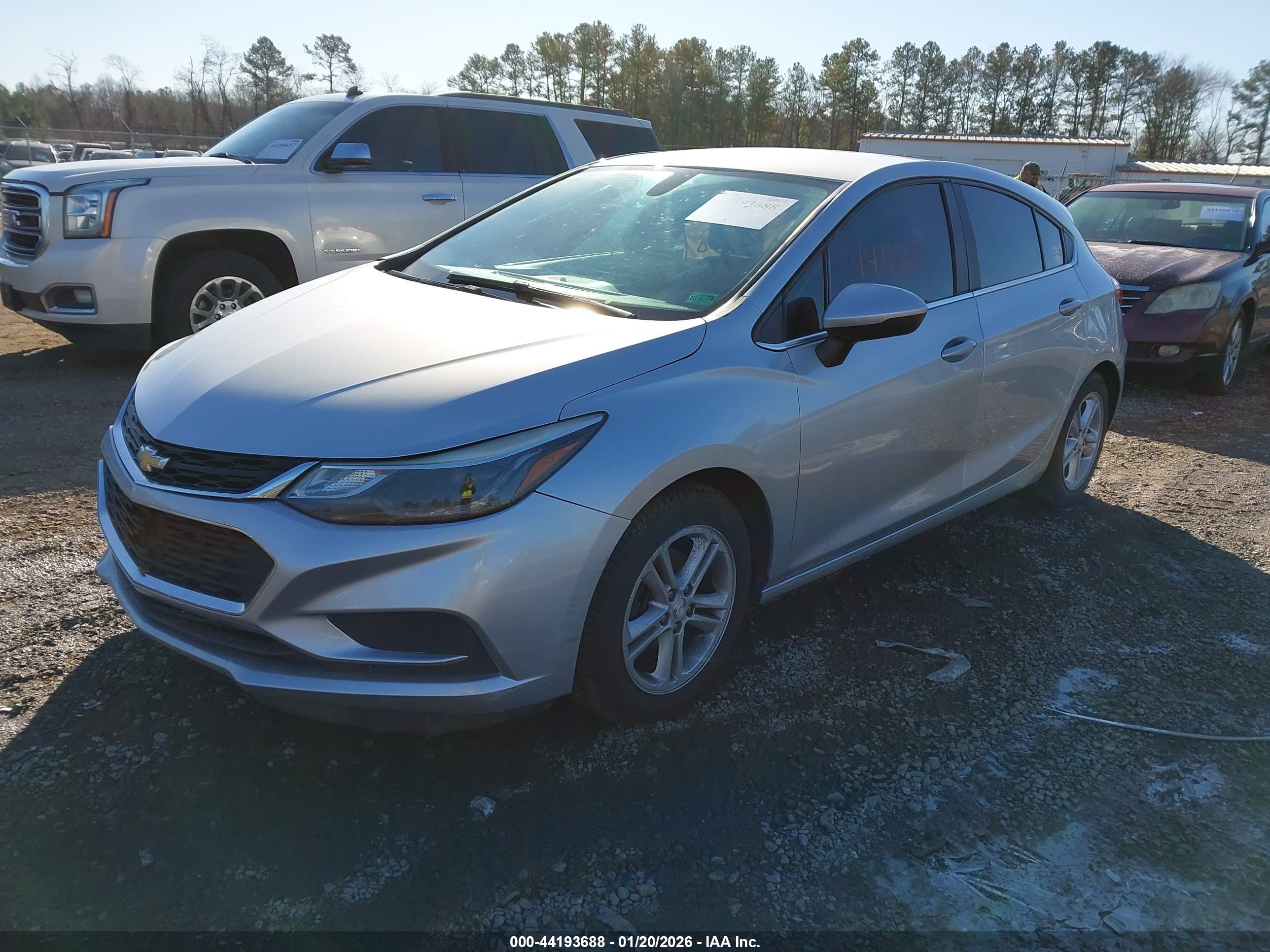CHEVROLET CRUZE image 2