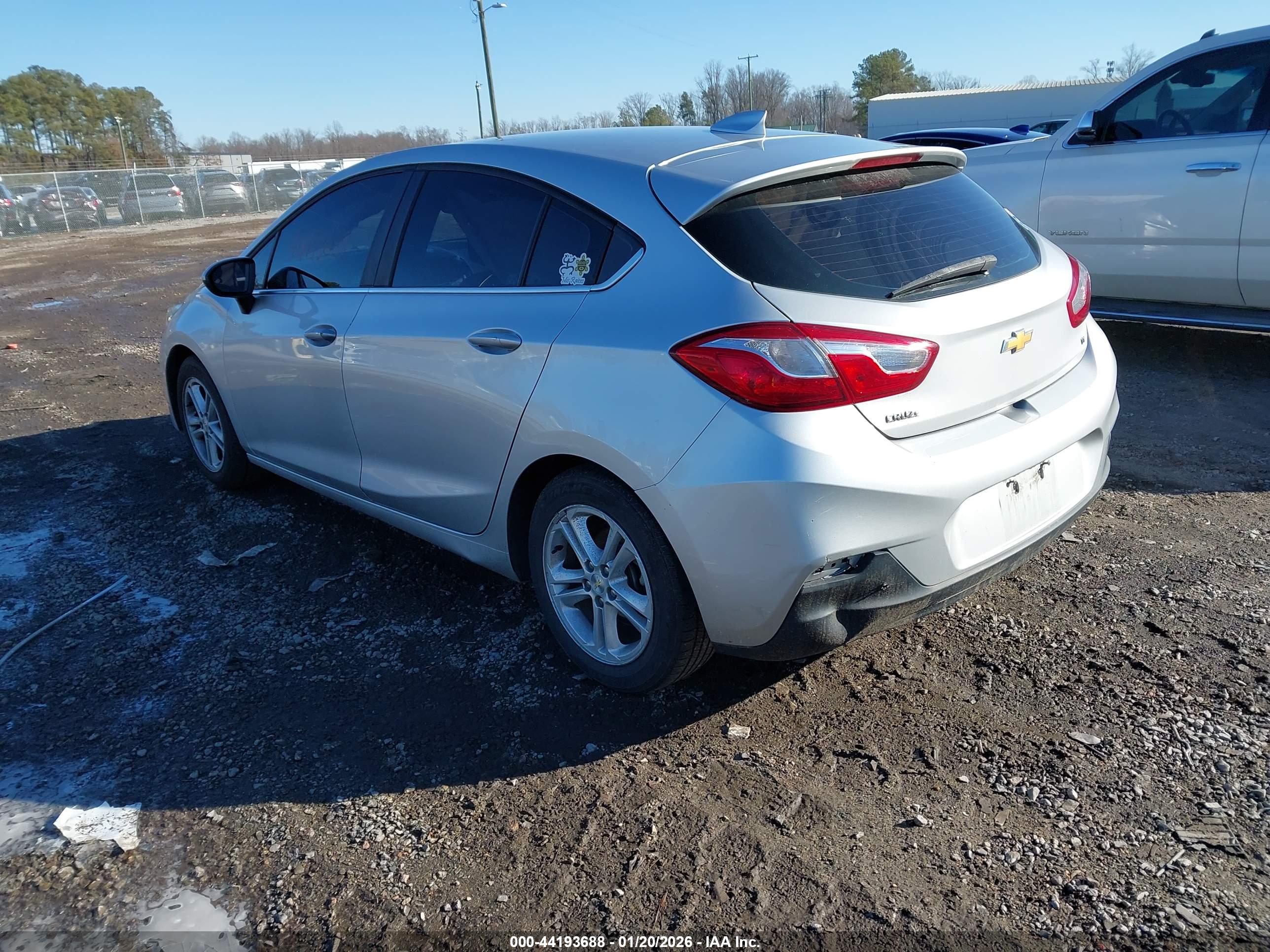 CHEVROLET CRUZE image 3