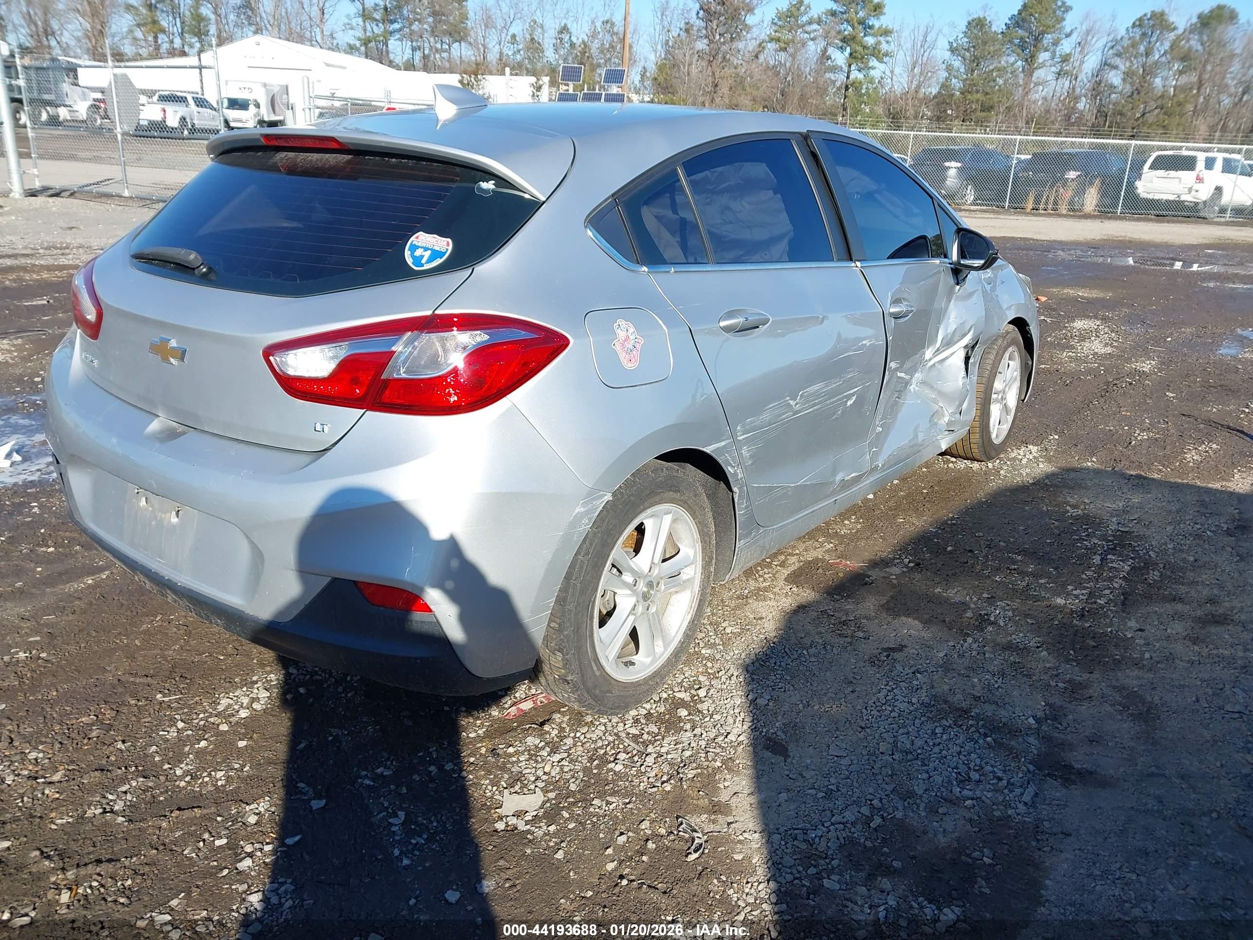 CHEVROLET CRUZE image 4