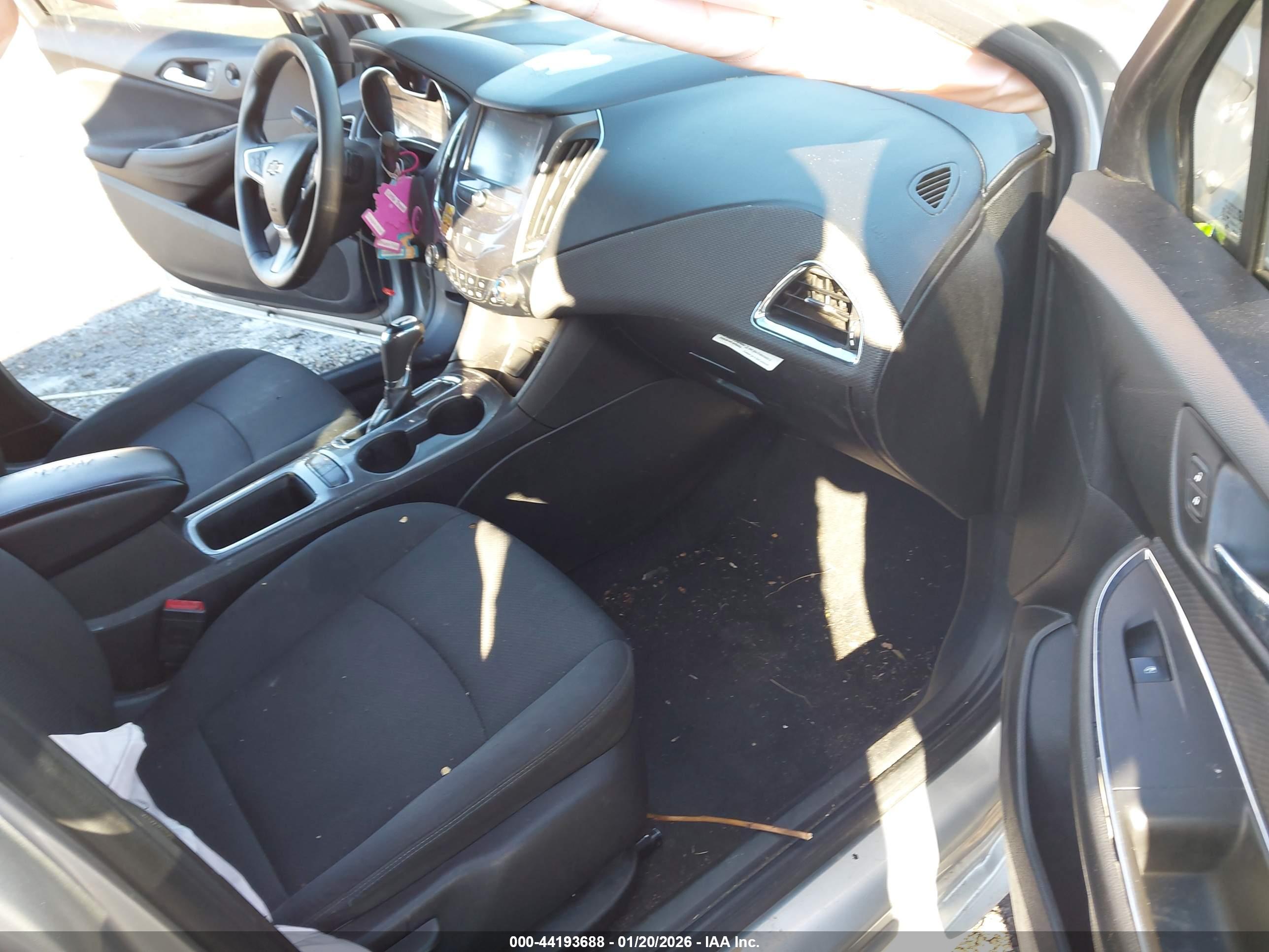 CHEVROLET CRUZE image 5