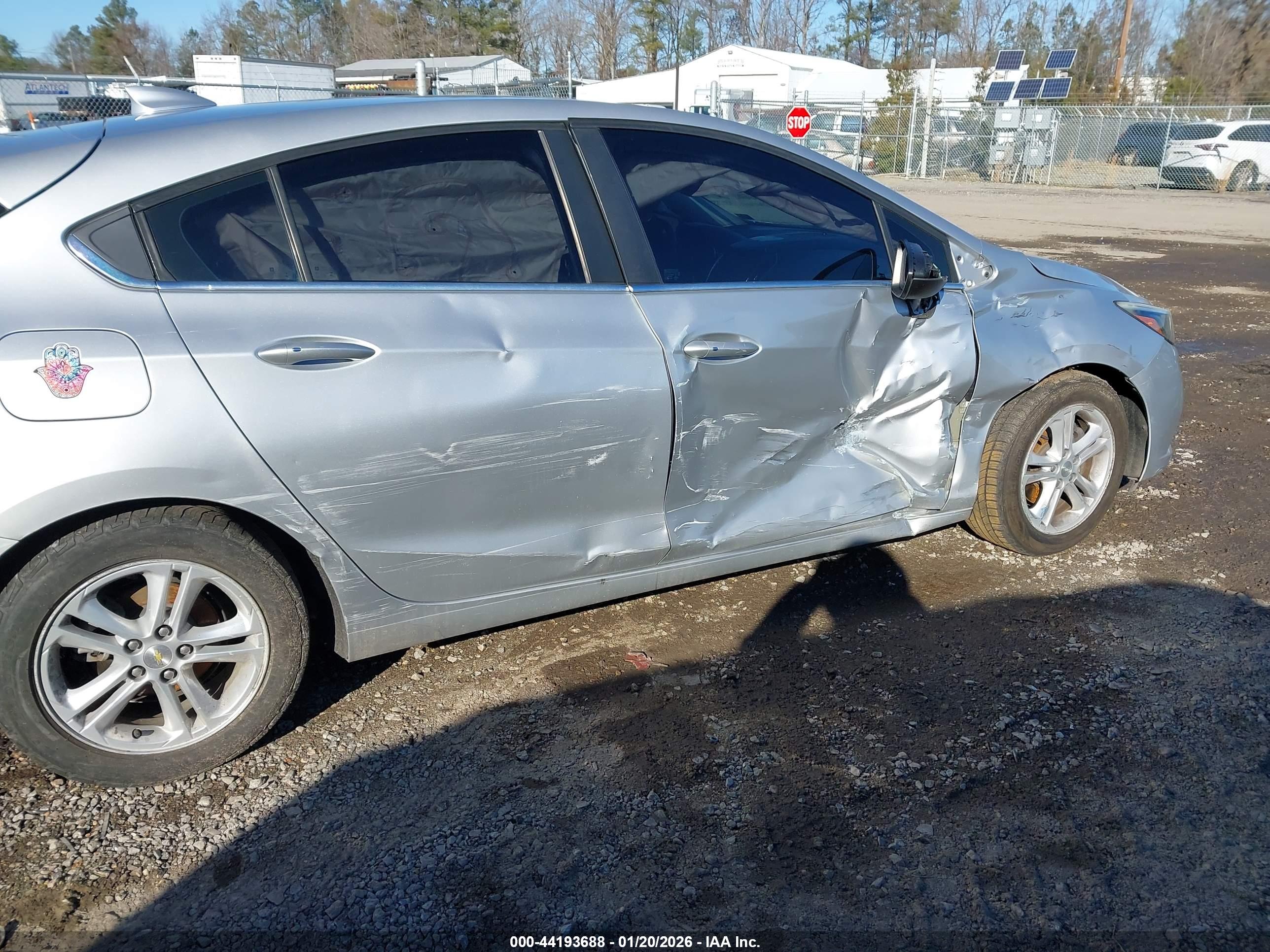 CHEVROLET CRUZE image 6